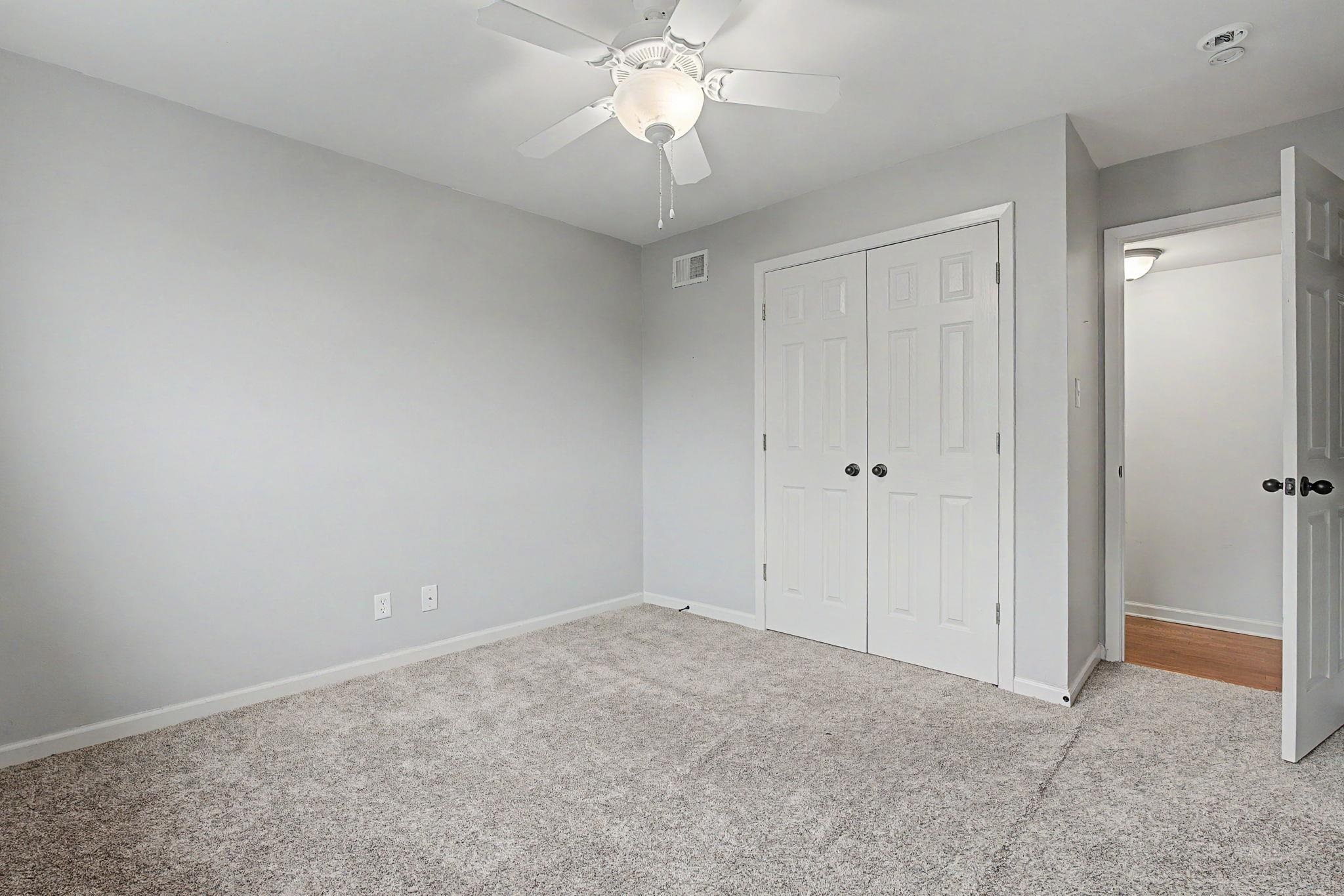 210 S Mclean Blvd 8 Property Photo 20