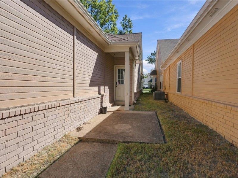 1197 Misty Isle Dr Property Photo 13