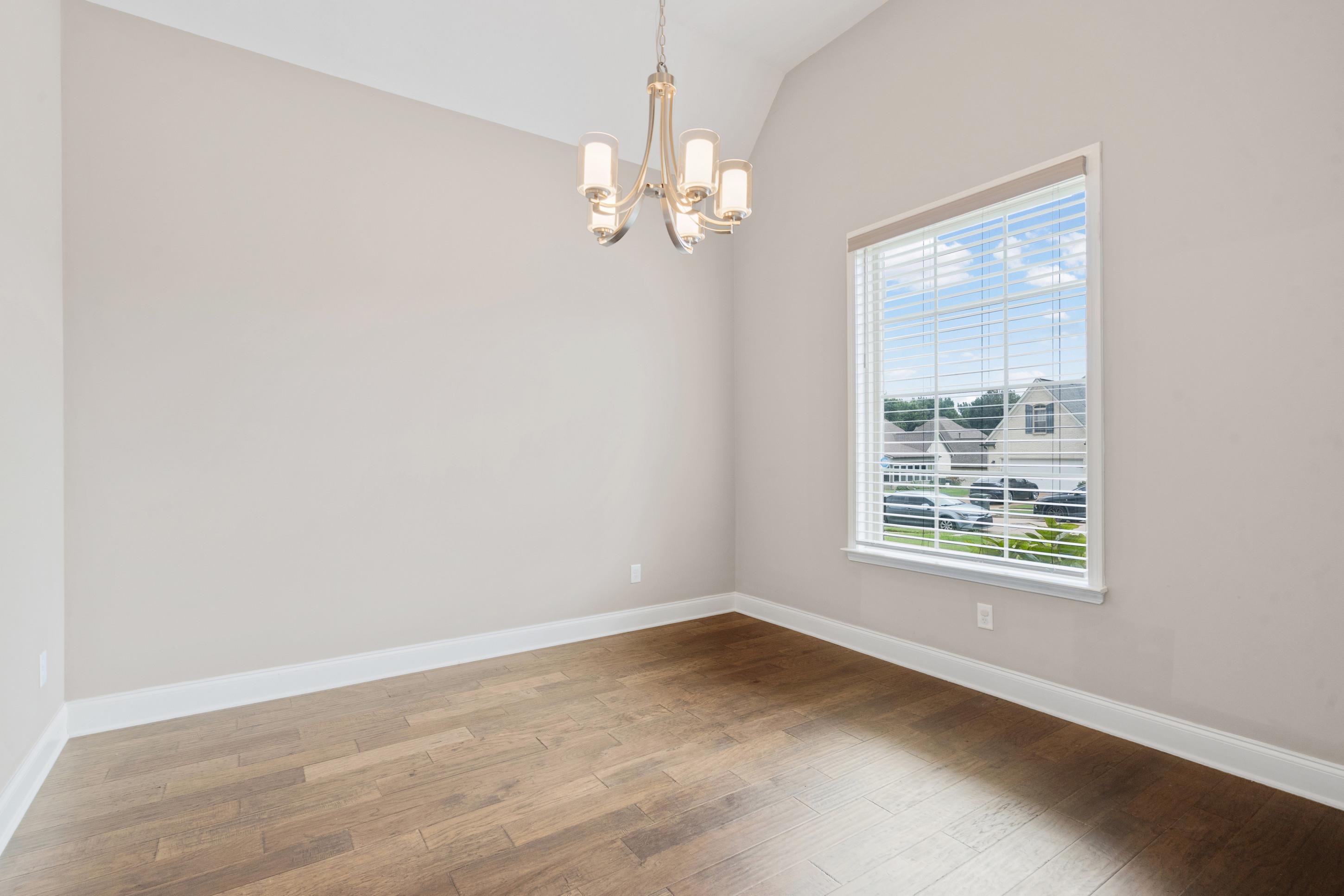 8457 Butterfly View Ln Property Photo 4