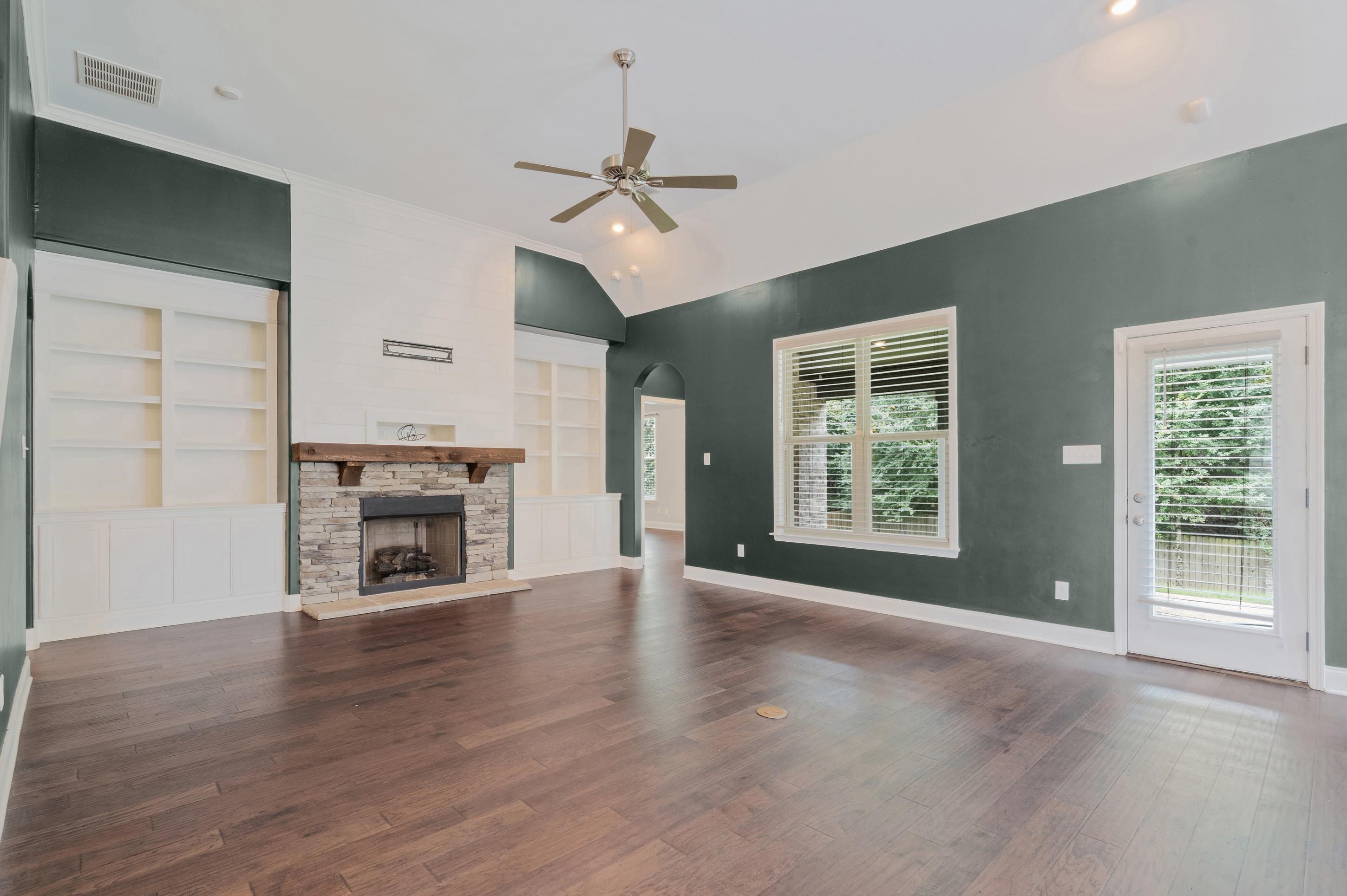 8457 Butterfly View Ln Property Photo 10