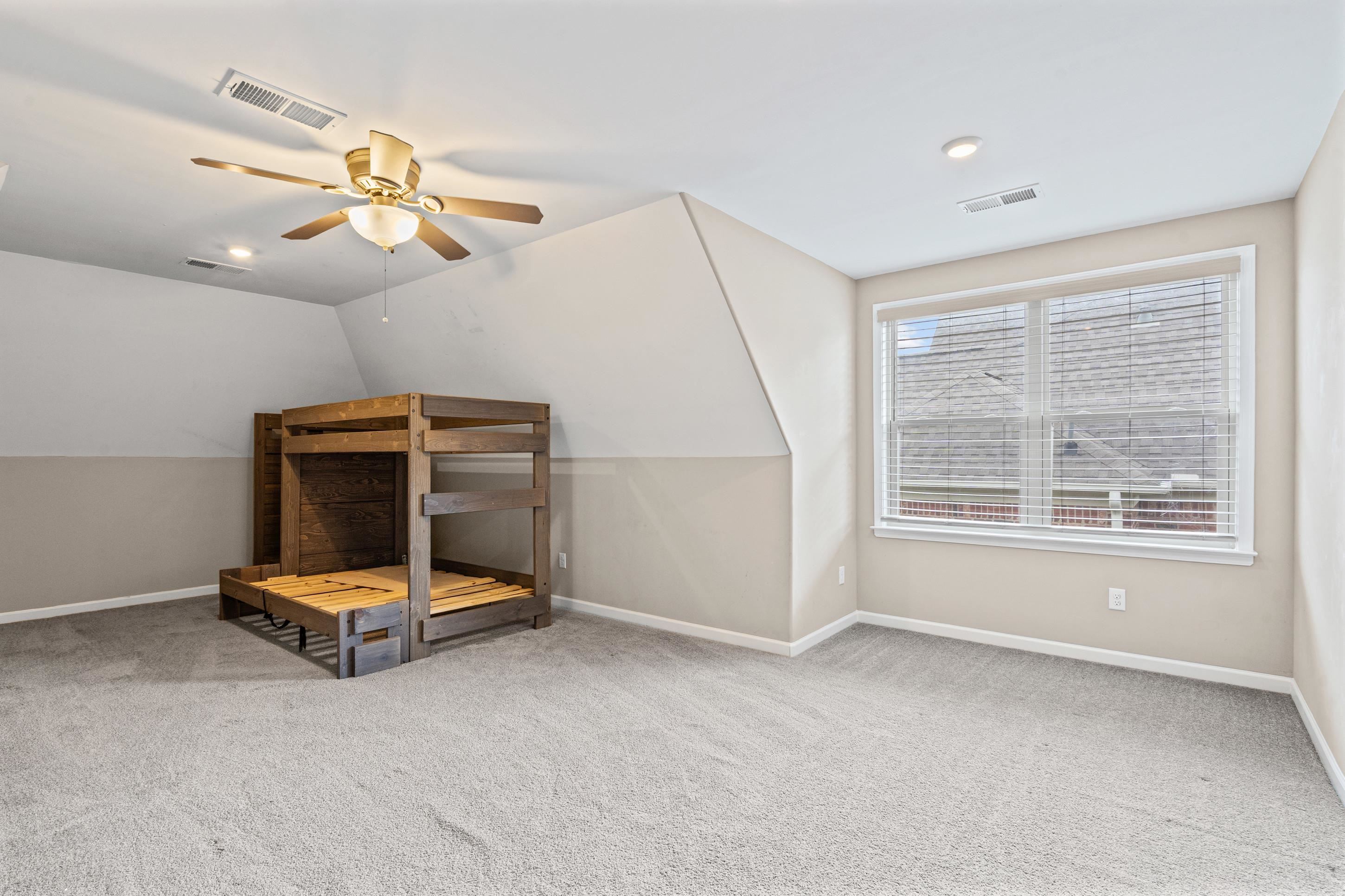 8457 Butterfly View Ln Property Photo 24
