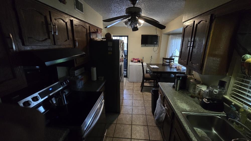 1401 Carol Dr Property Photo 12