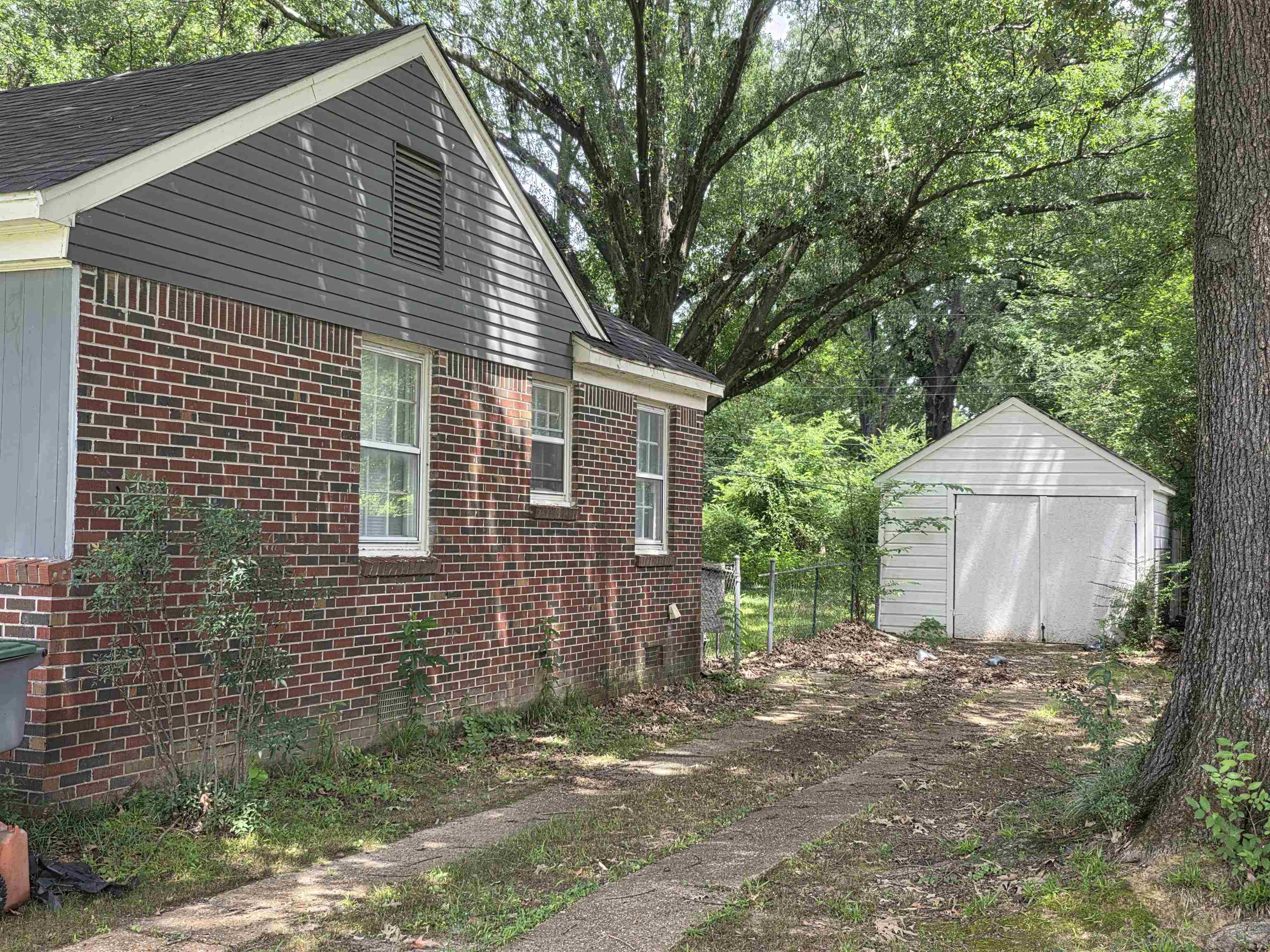 4082 Philsdale Ave Property Photo 2