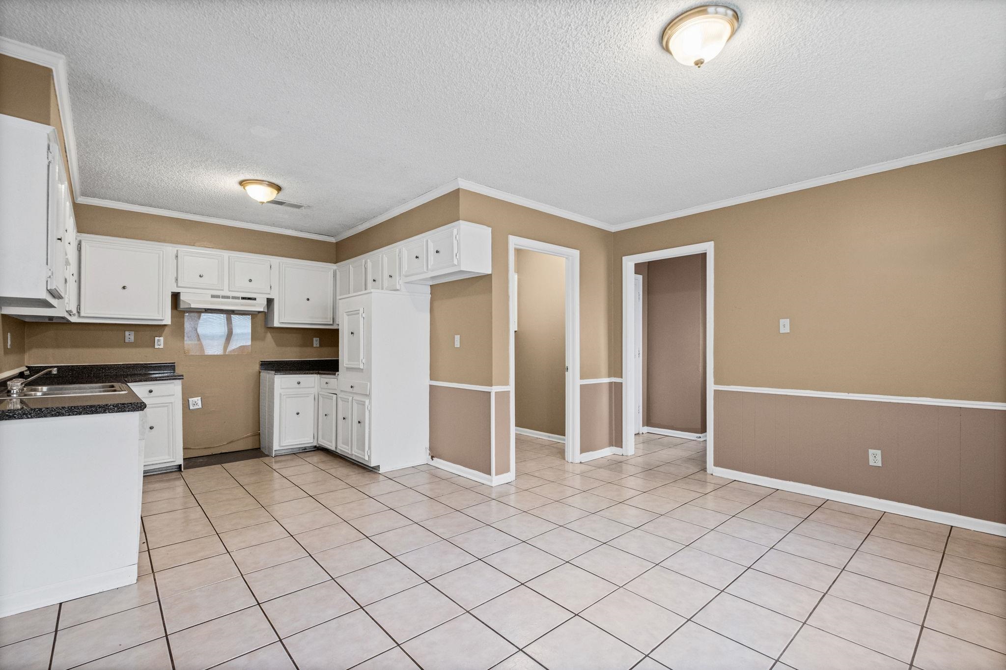 8141 Misty Meadows Ln Property Photo 8