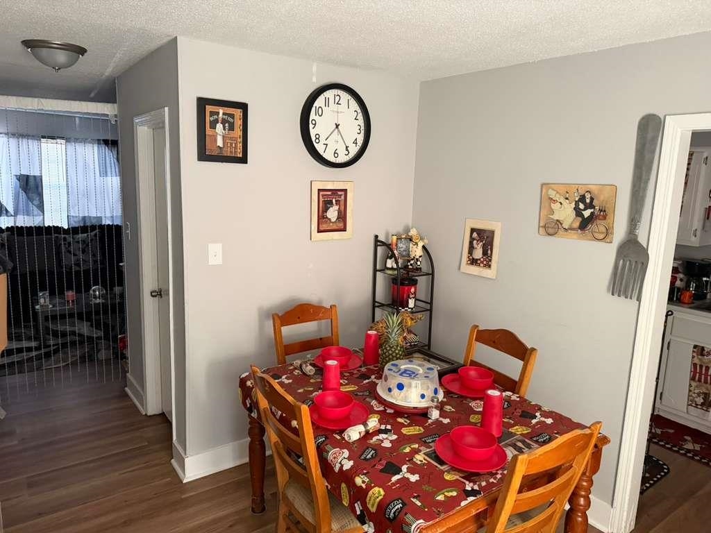 1008 University St Property Photo 11