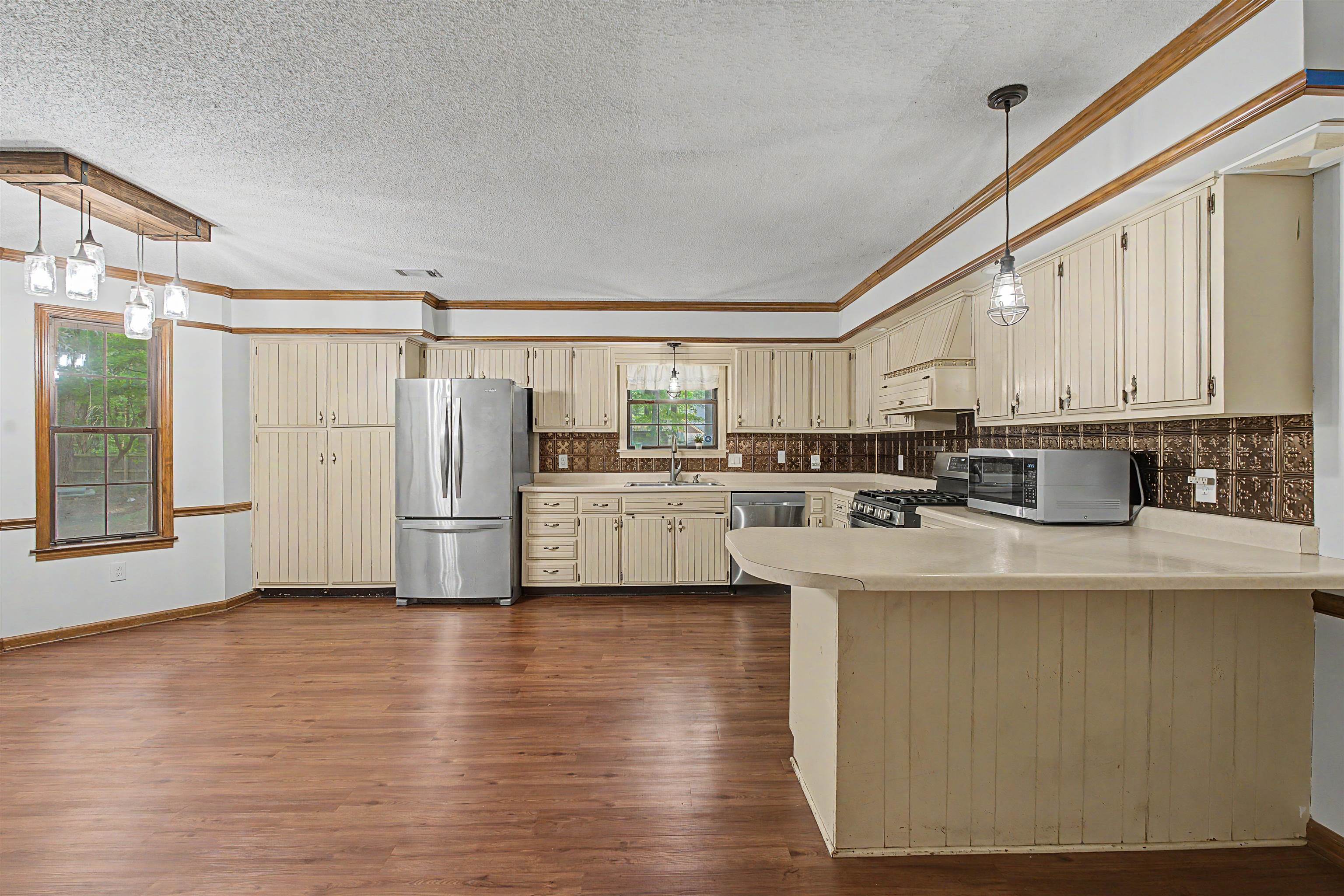 4703 Oak Rd Property Photo 5
