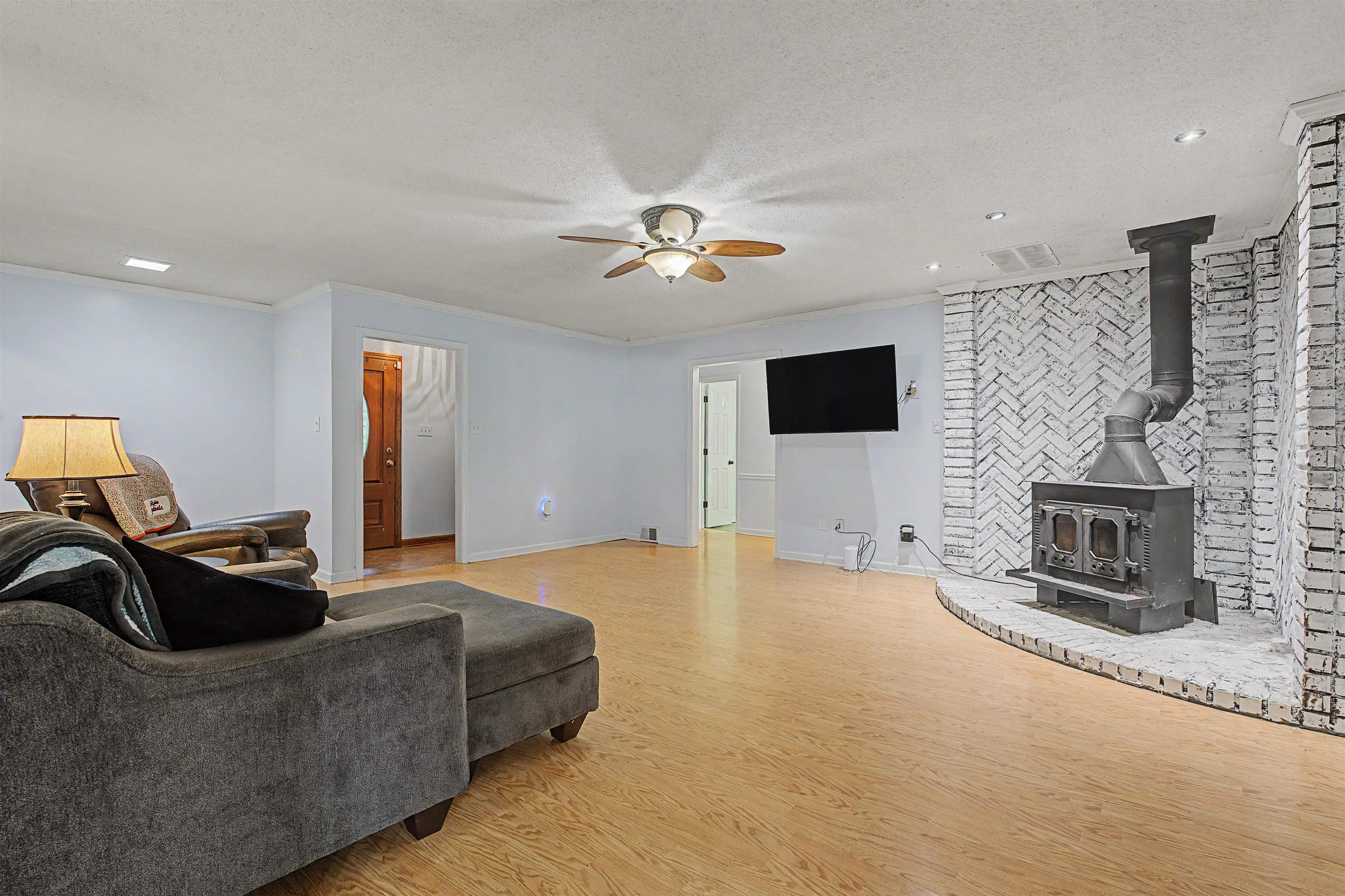 4703 Oak Rd Property Photo 8