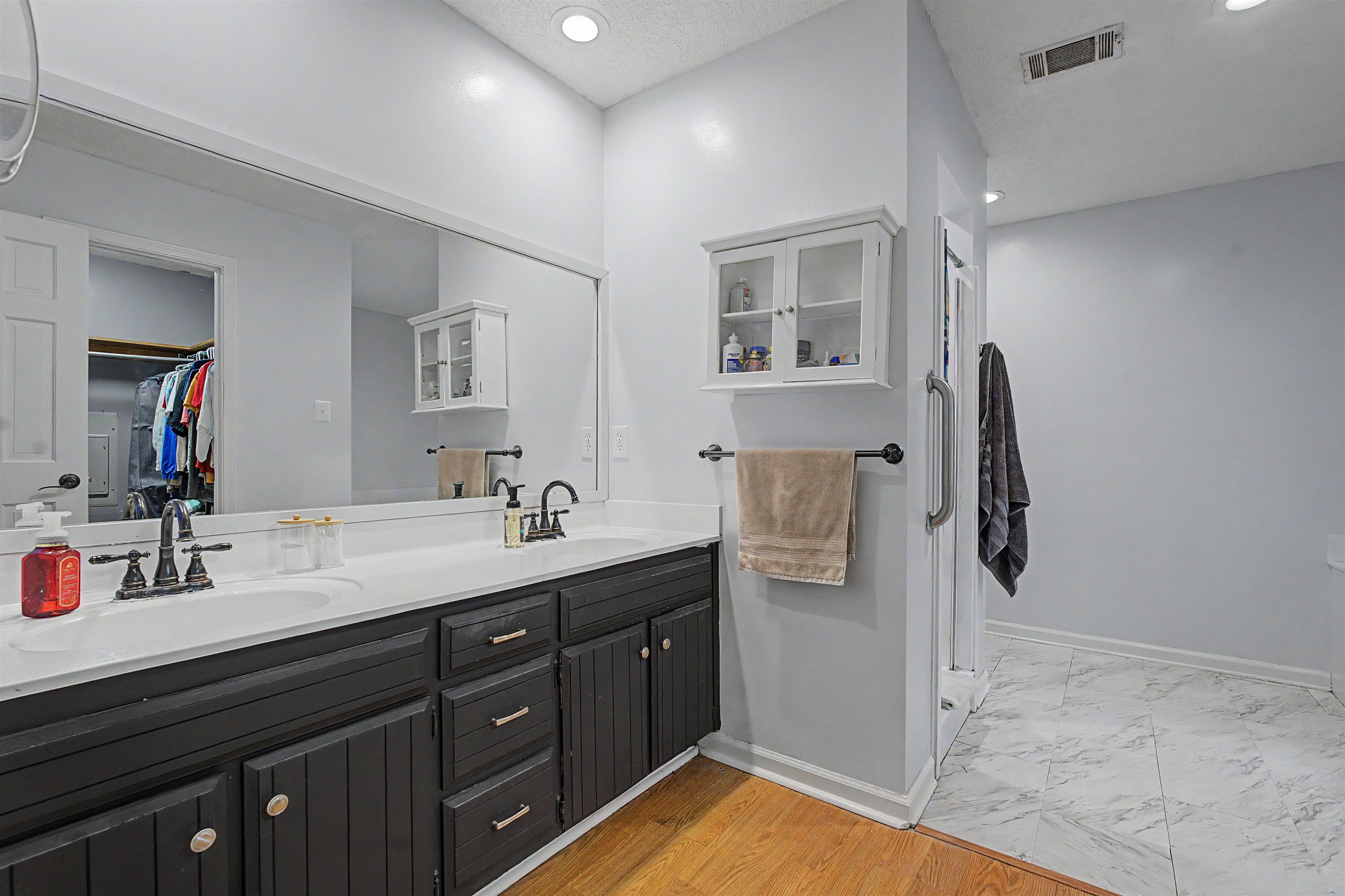 4703 Oak Rd Property Photo 17