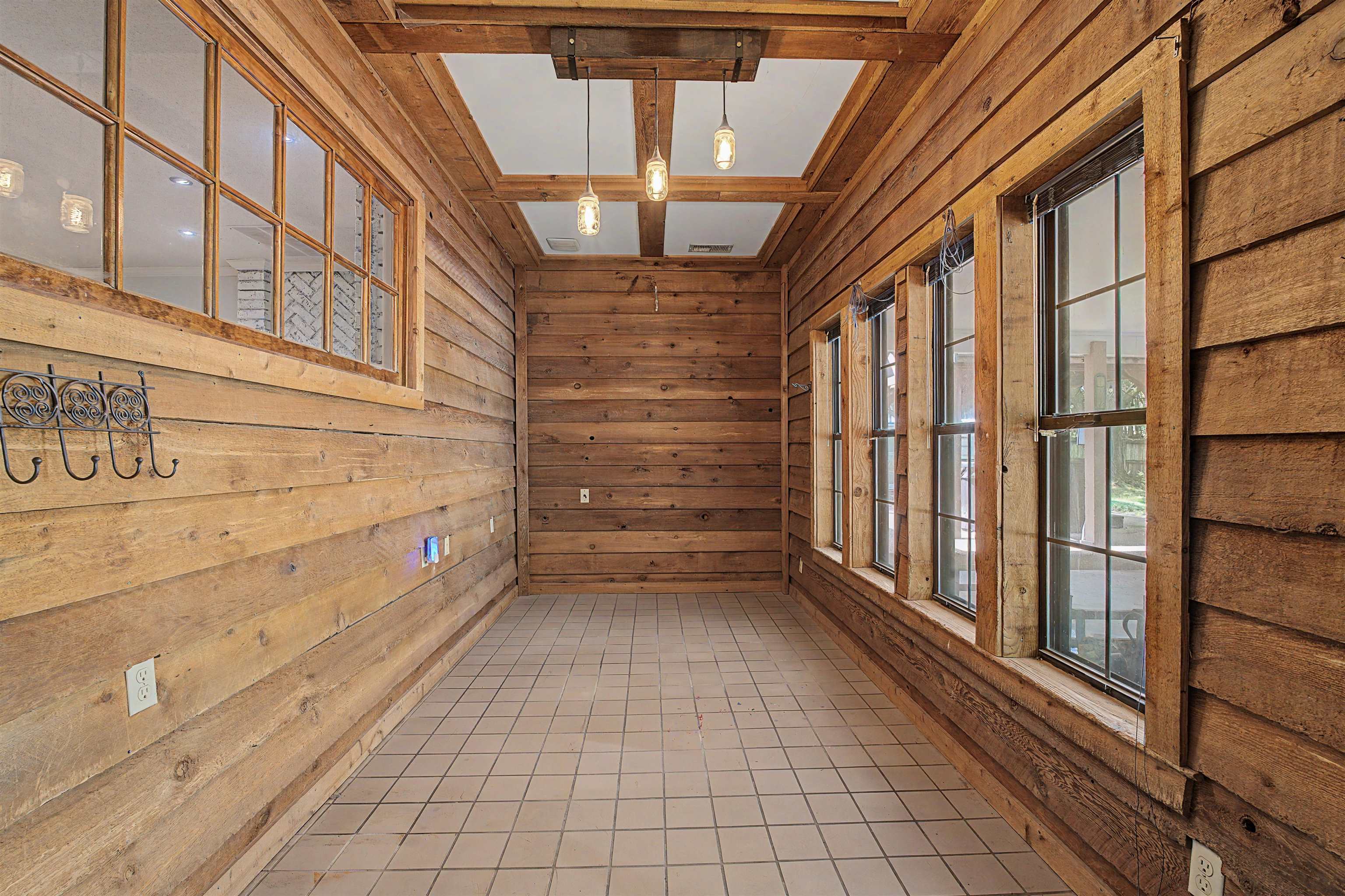 4703 Oak Rd Property Photo 19