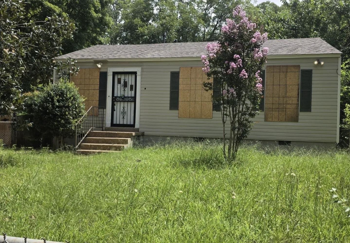 1706 ECHLES ST Property Photo 1