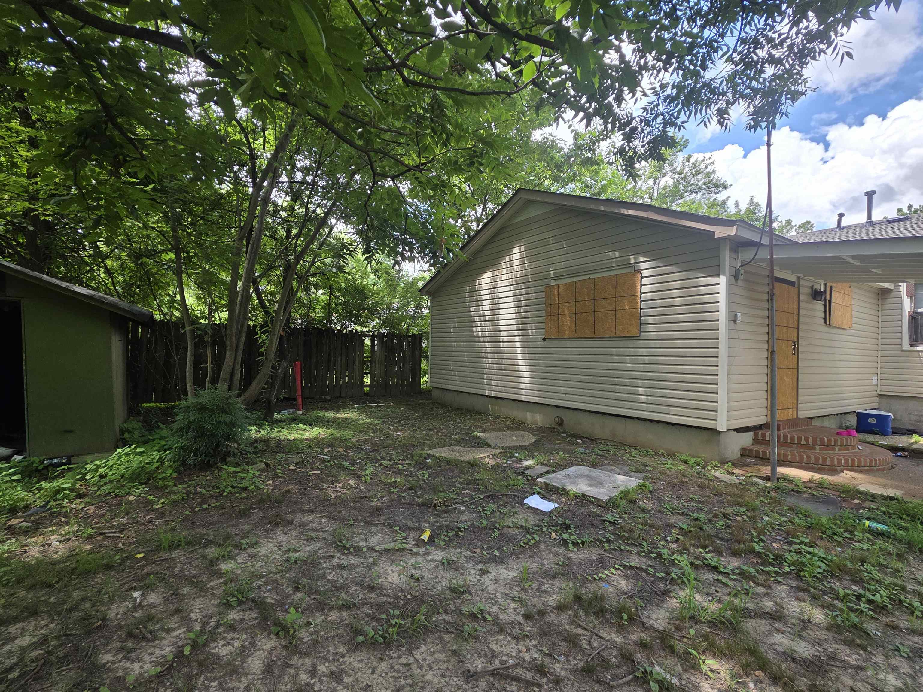 1706 Echles St Property Photo 4