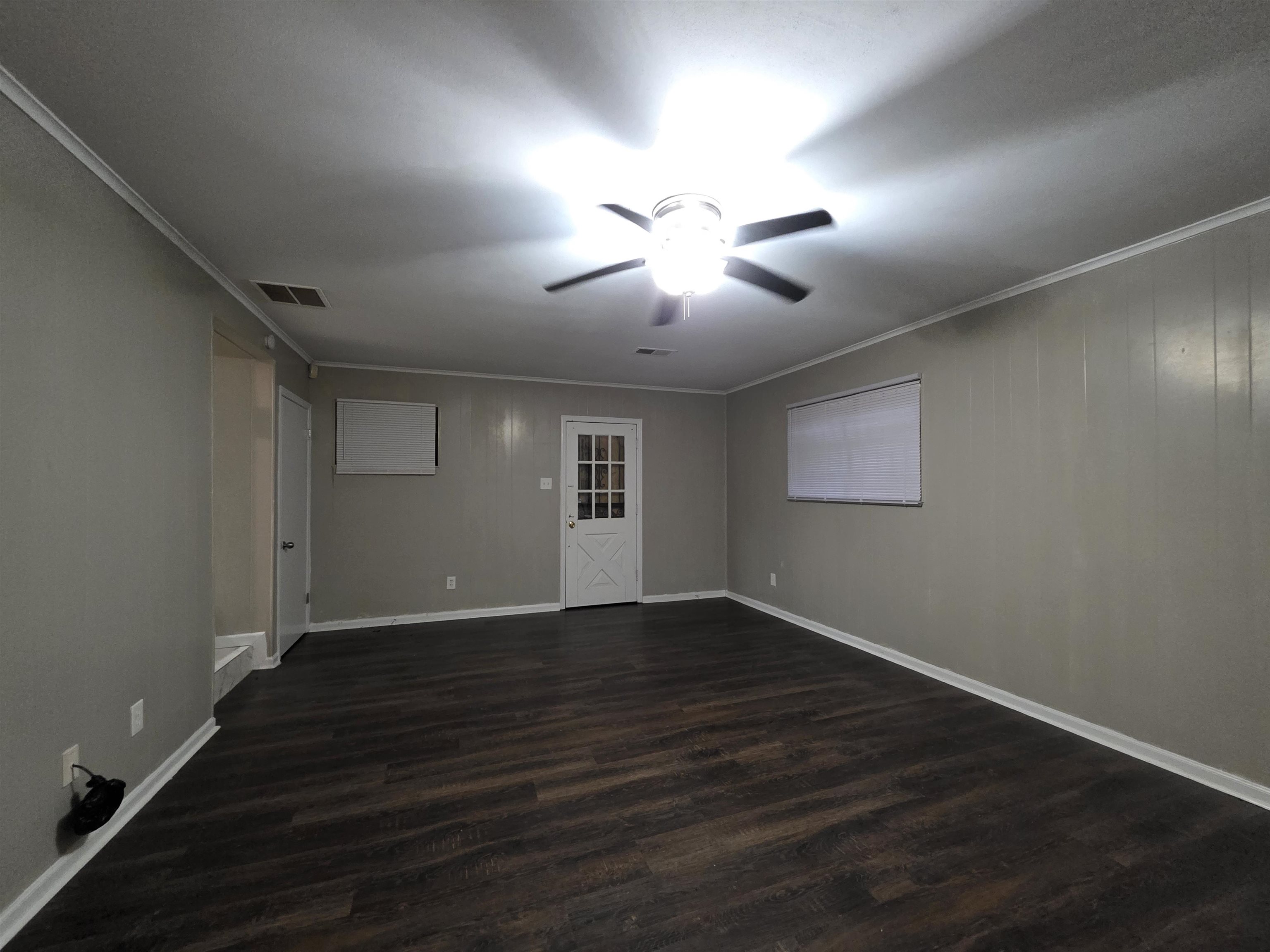1706 Echles St Property Photo 5