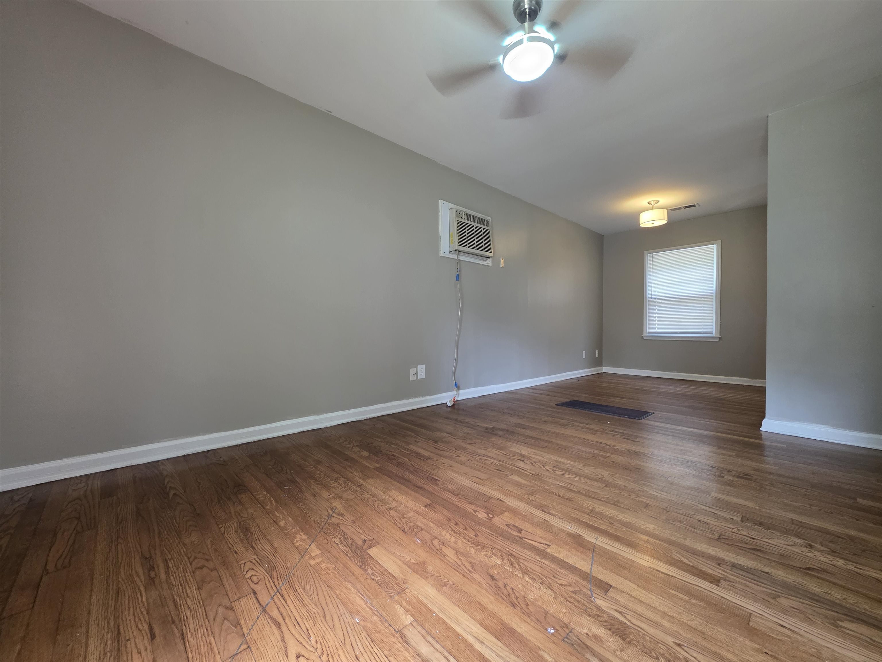 1706 Echles St Property Photo 8