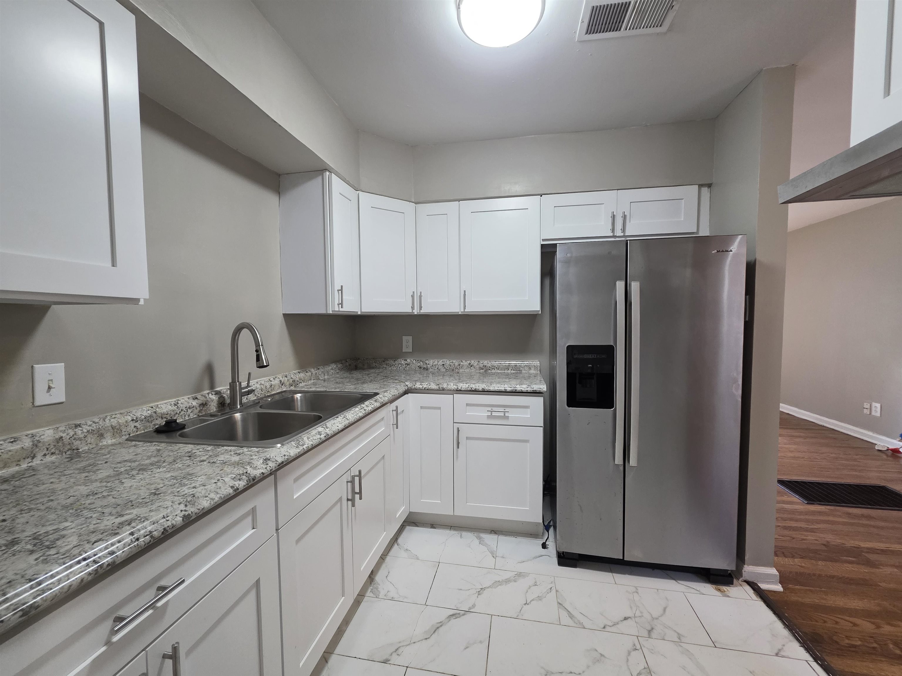 1706 Echles St Property Photo 12
