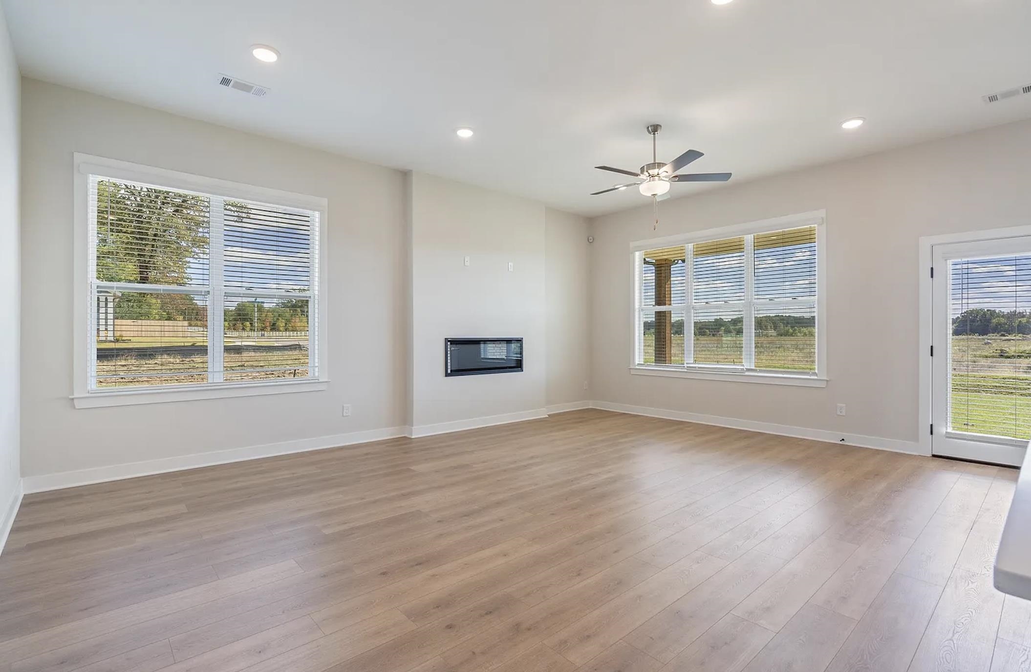 1157 Green Meadows Blvd Property Photo 7