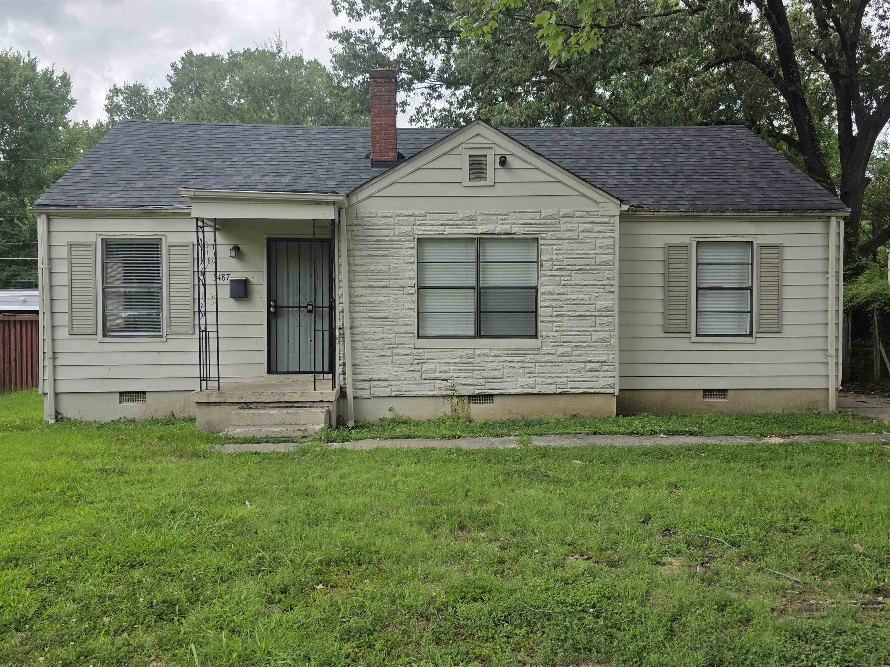 3487 HECKLE AVE Property Photo 1