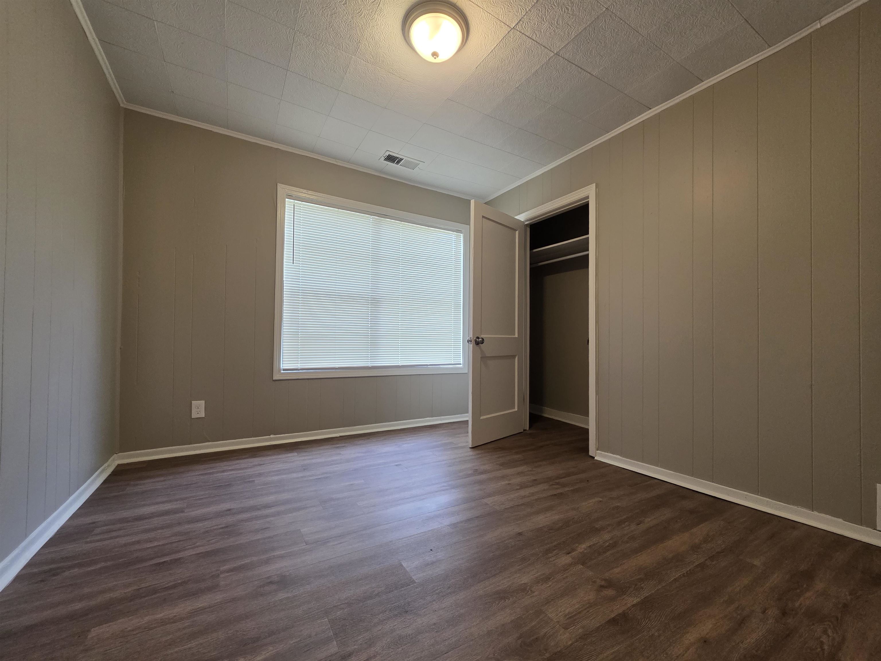3487 Heckle Ave Property Photo 8
