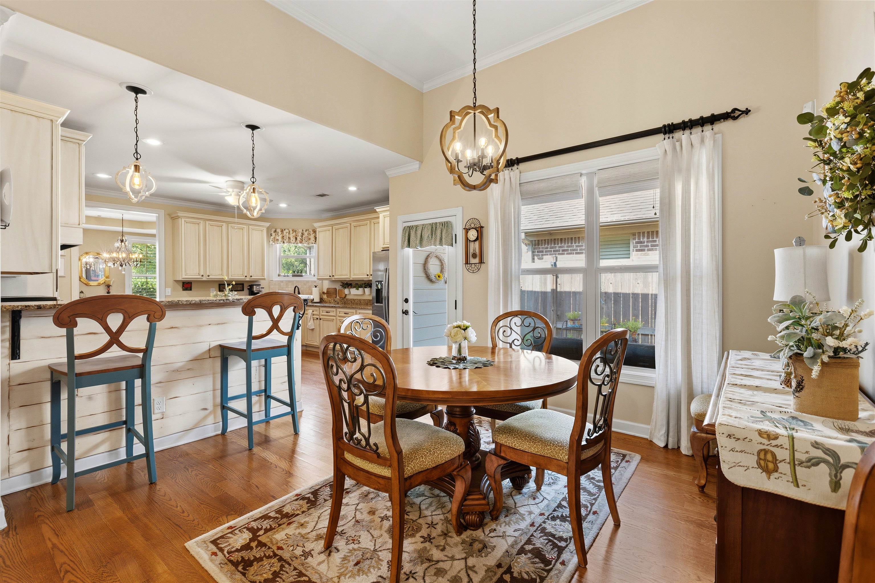 1615 Poppy Hills Dr Property Photo 10
