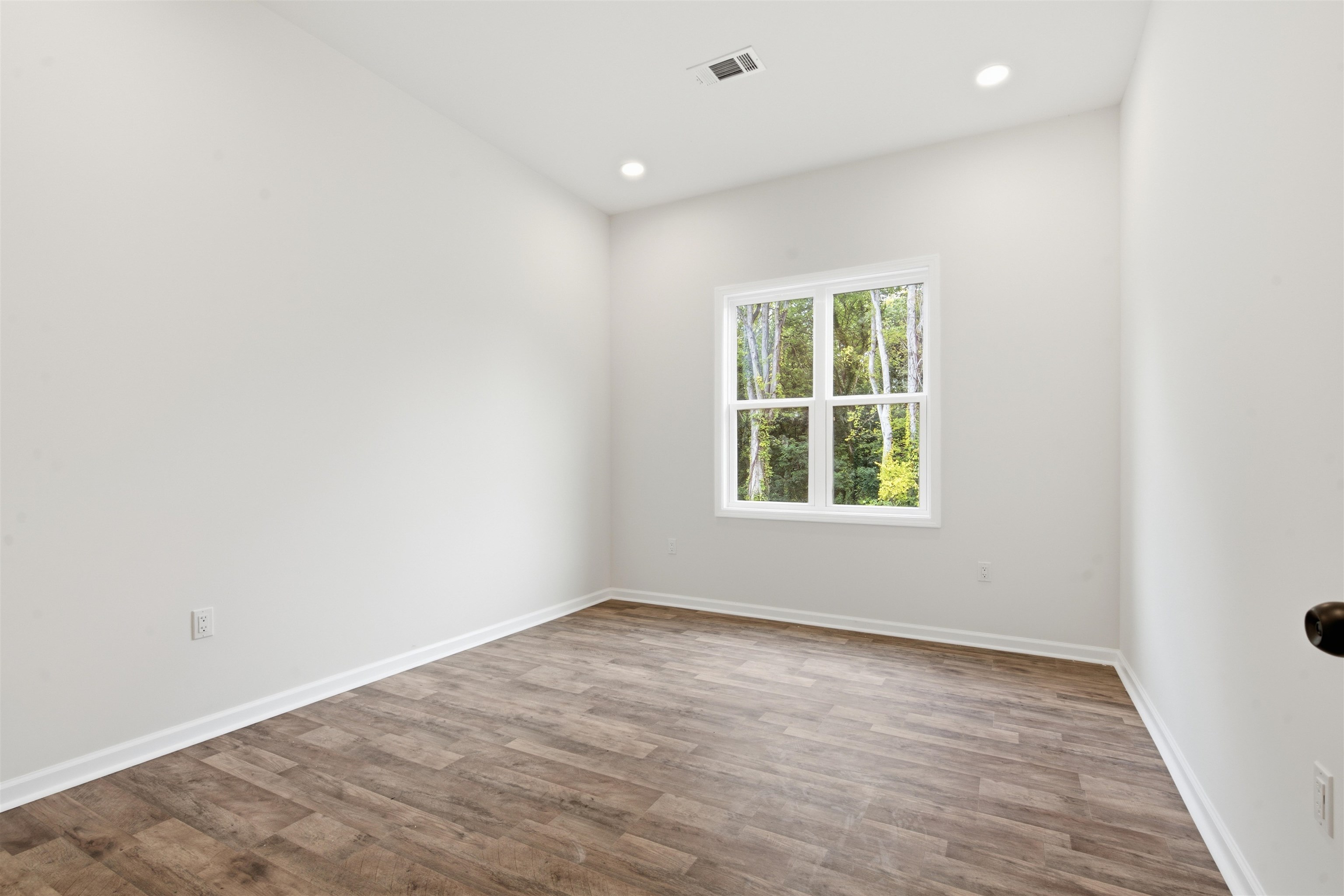 1055 Shaw Pl Property Photo 13