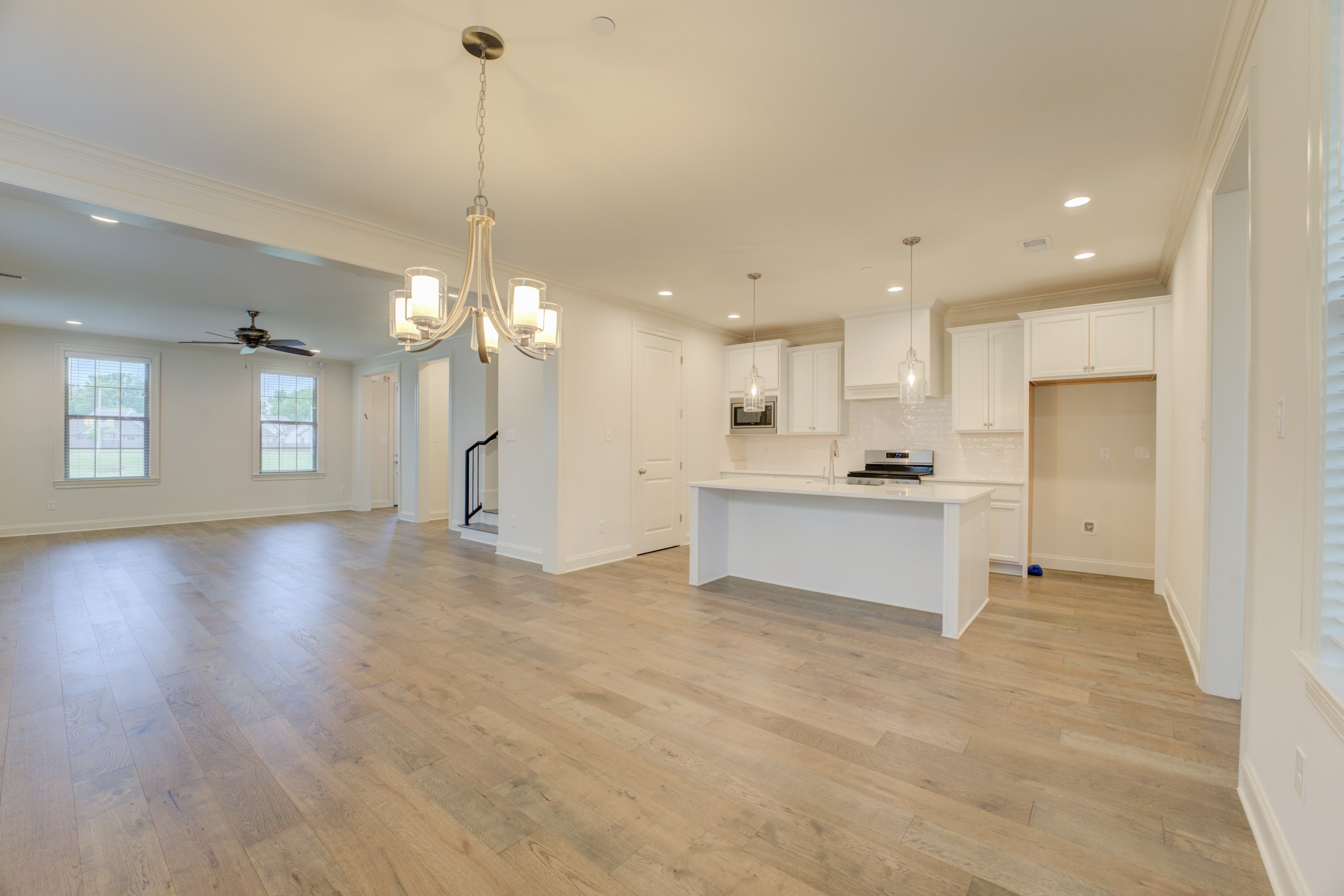 909 UFTON ALY Property Photo 1