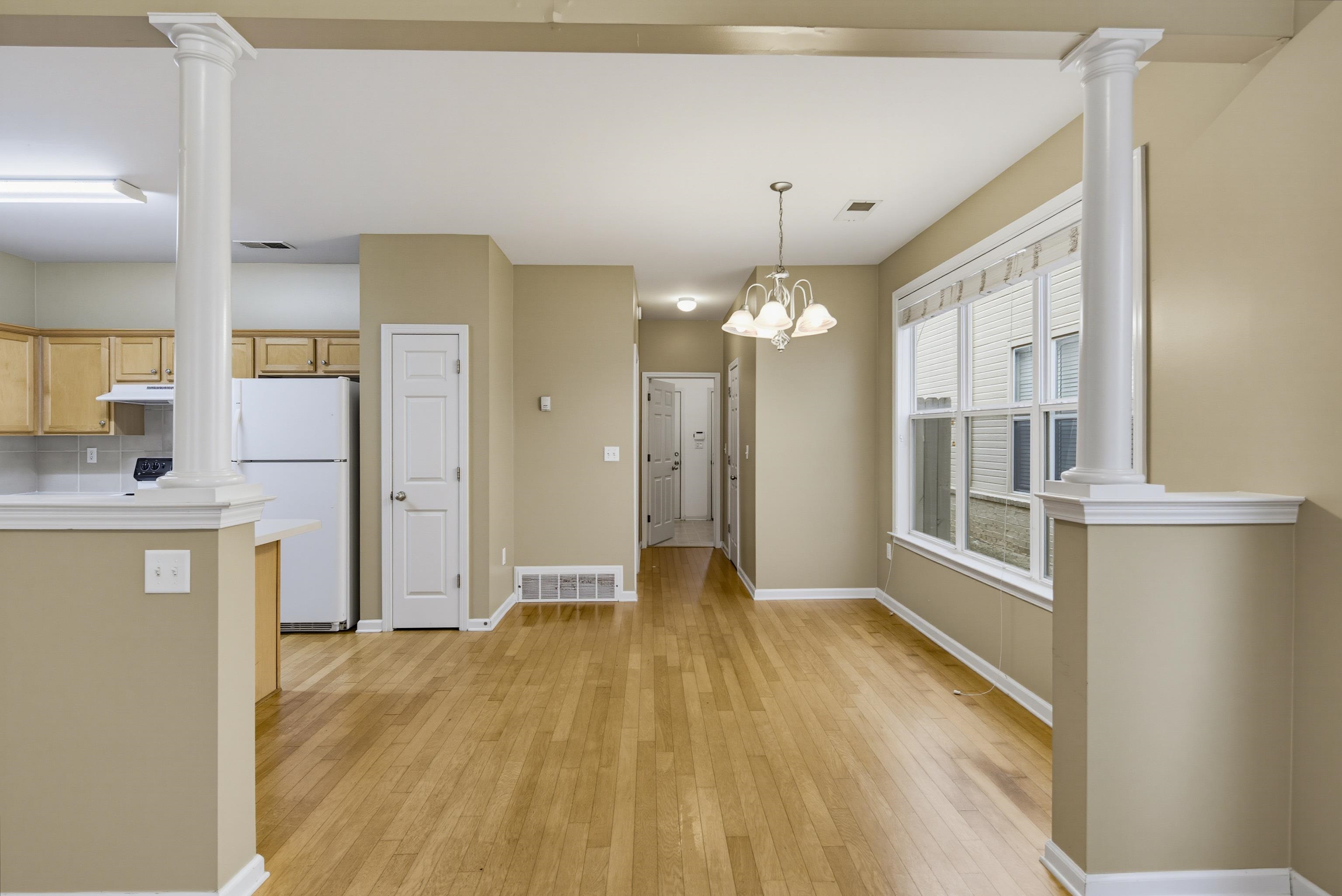1327 Harbor Park Dr Property Photo 9