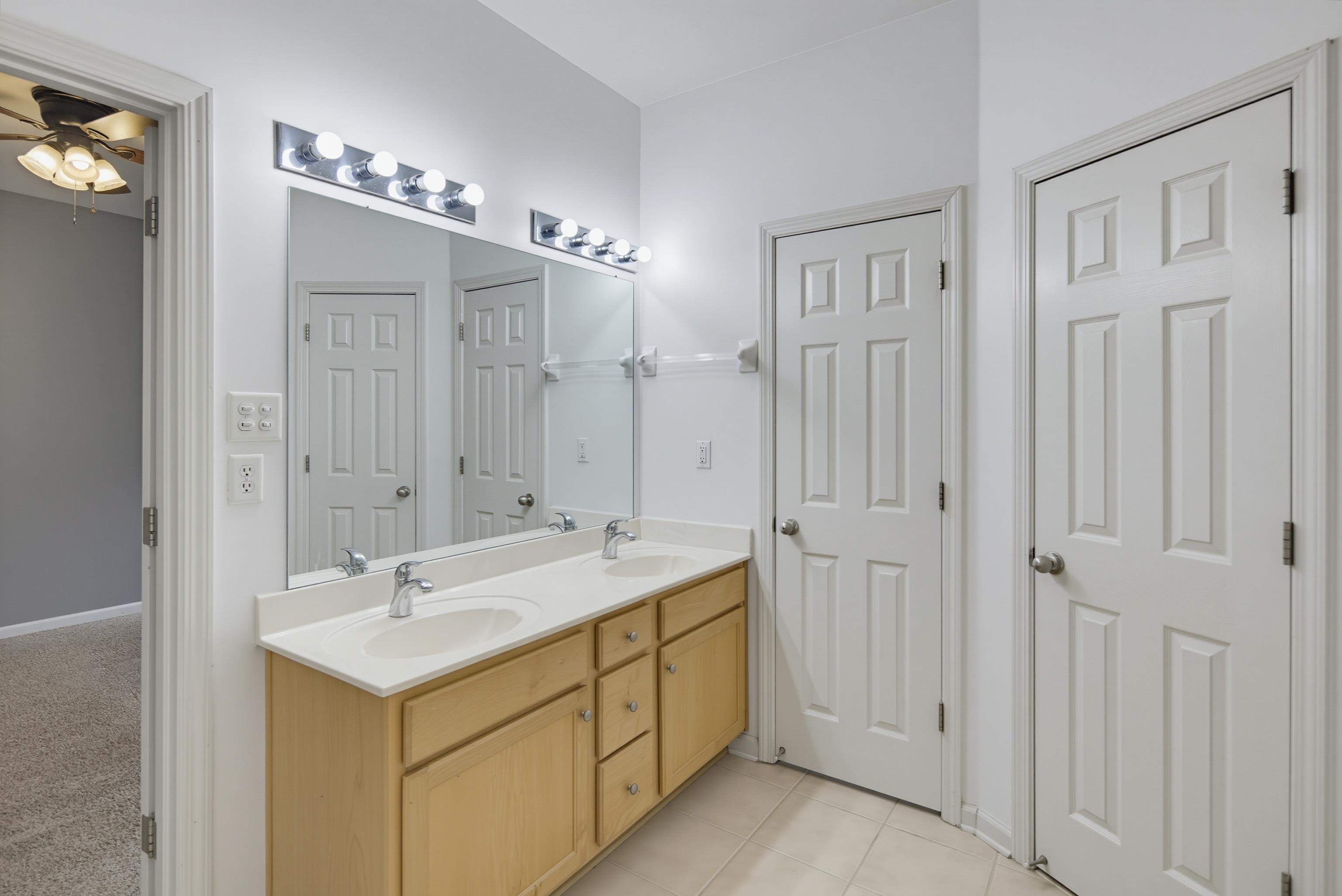 1327 Harbor Park Dr Property Photo 16