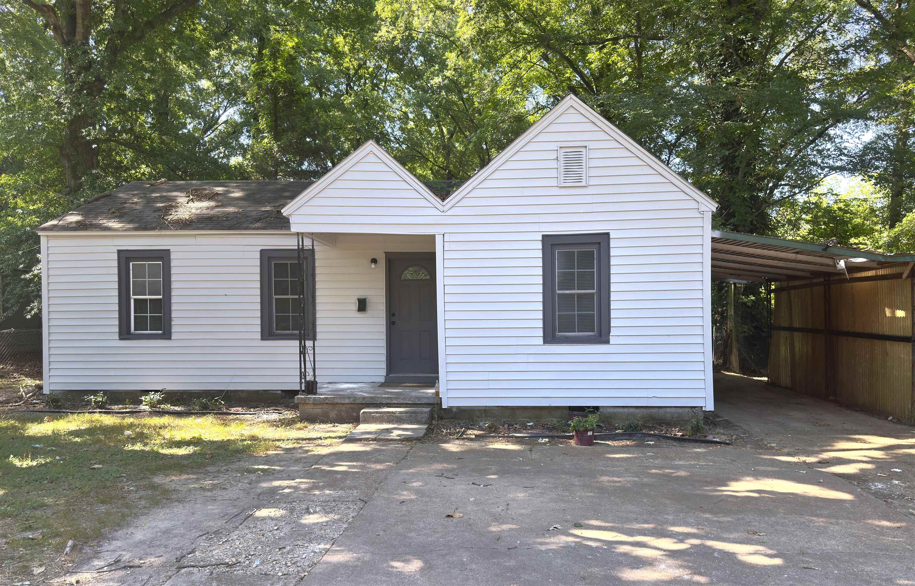 4201 TRUMAN AVE Property Photo 1