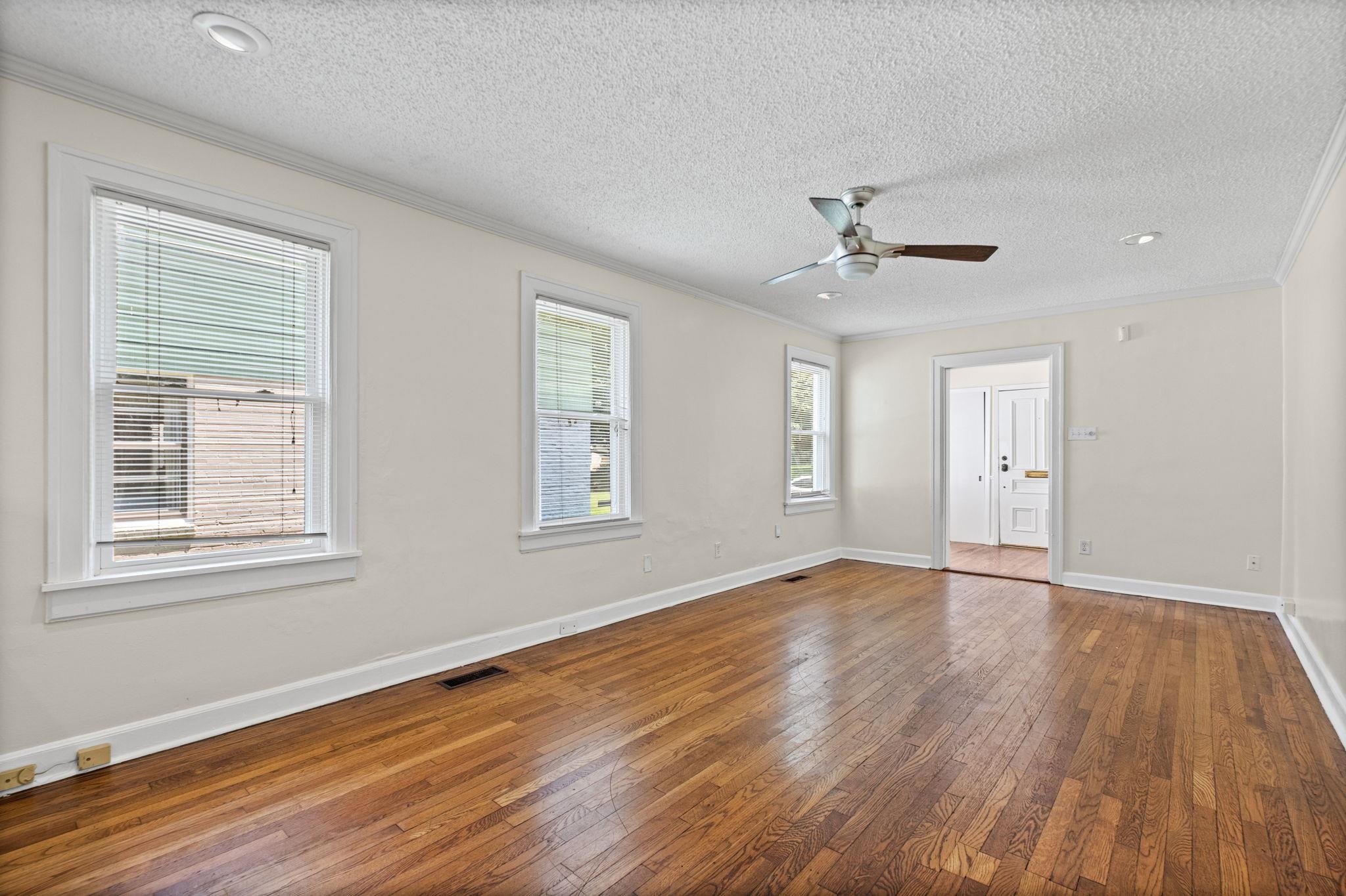 405 Haynes St Property Photo 8