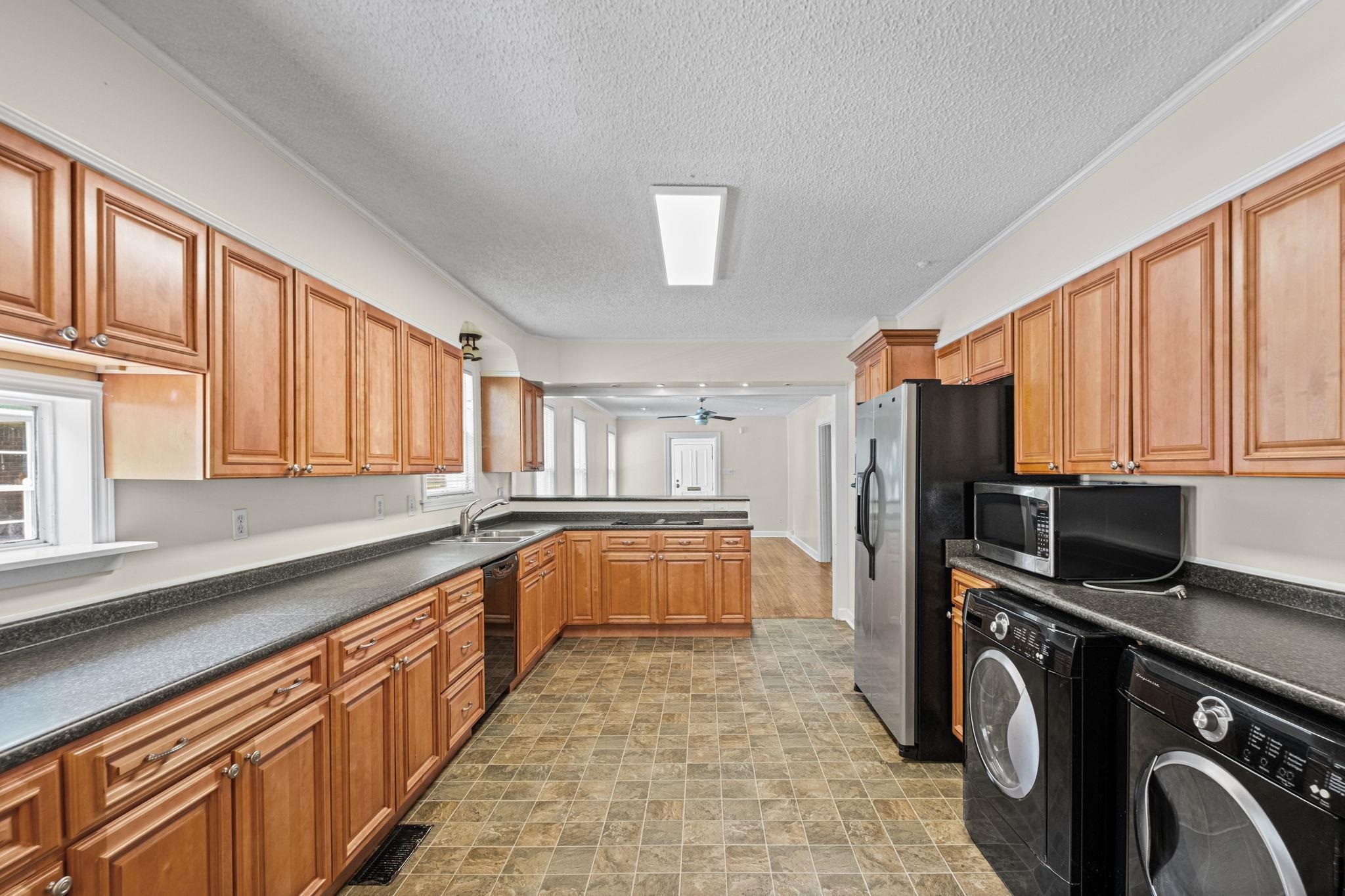 405 Haynes St Property Photo 12