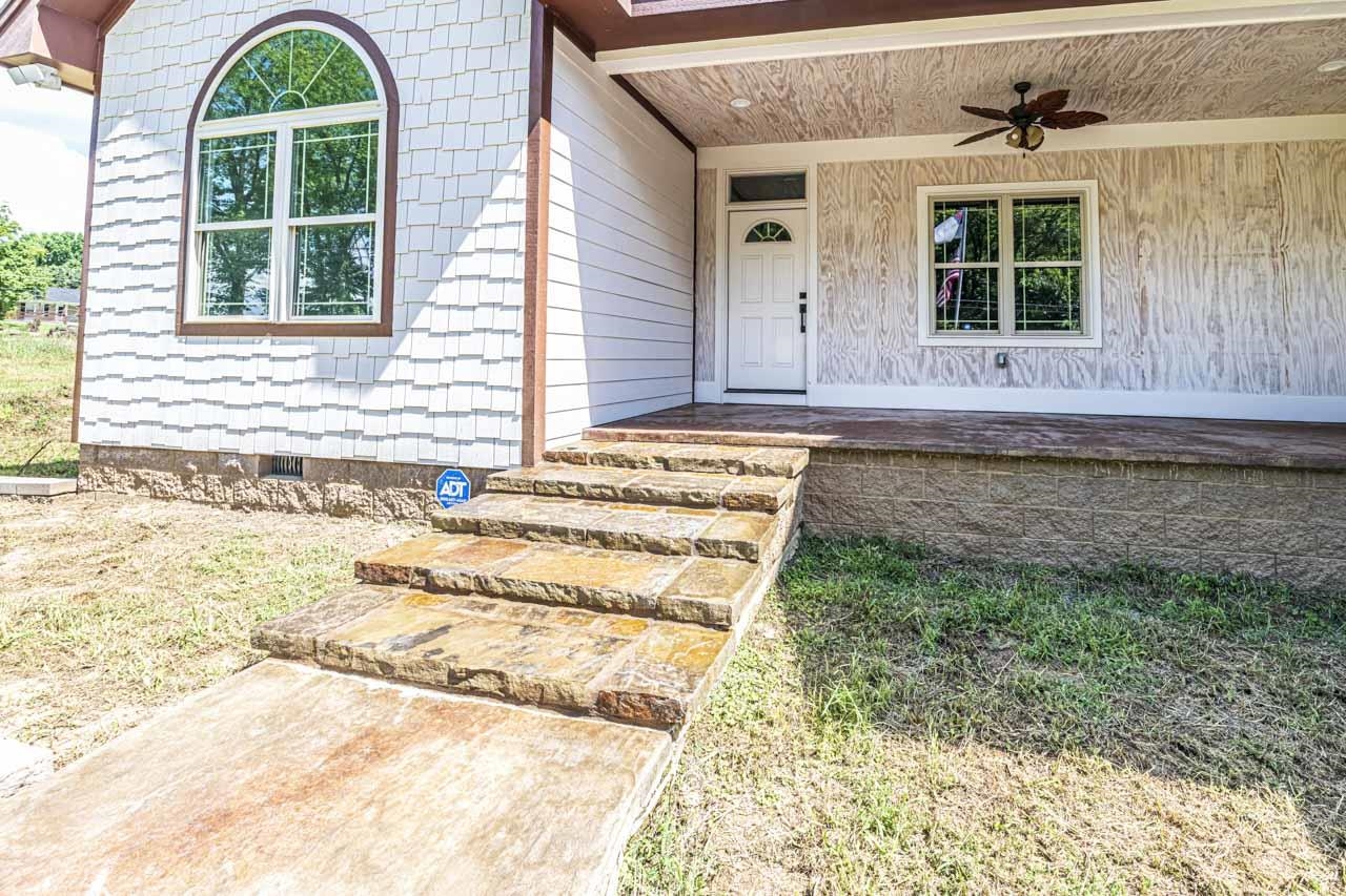 3 E Cherry St Property Photo 3