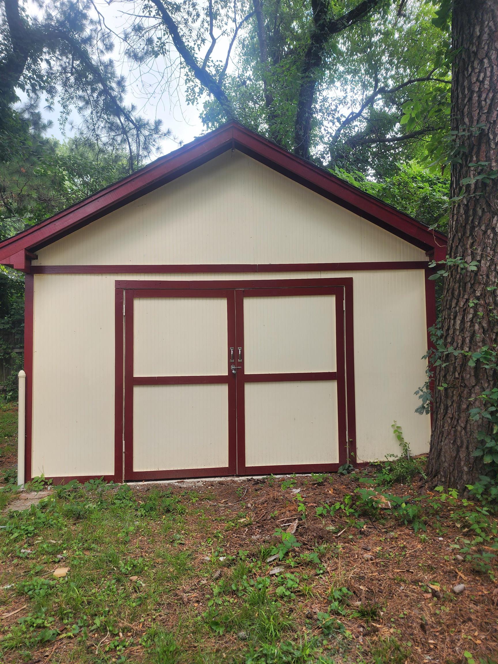3124 E Harvester Ln E Property Photo 5