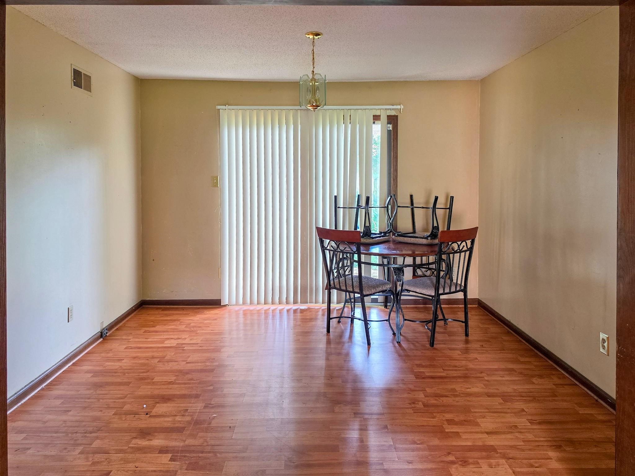 6593 Beaverlodge Dr Property Photo 8