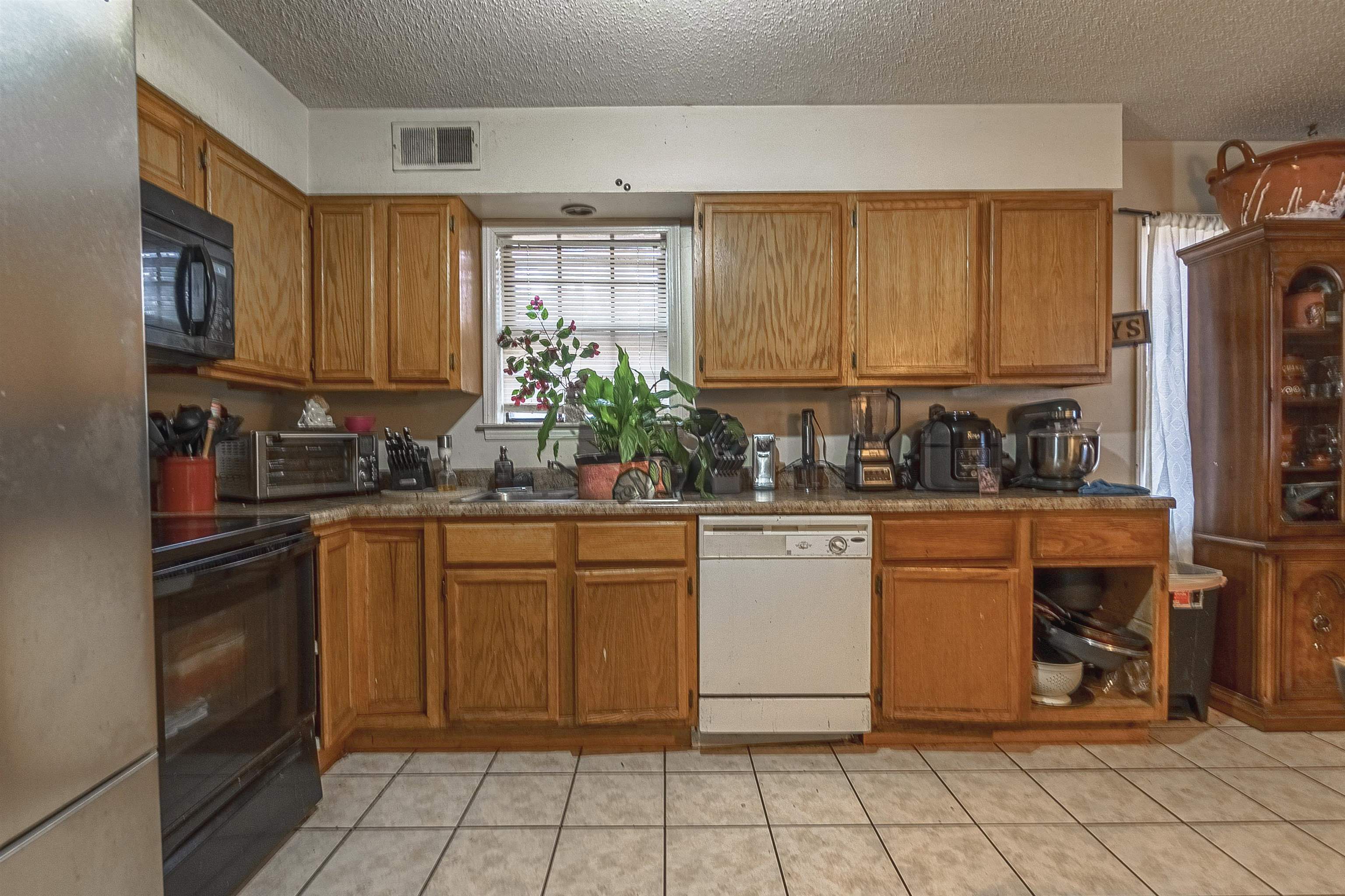 5744 Magnolia Woods Dr Property Photo 5