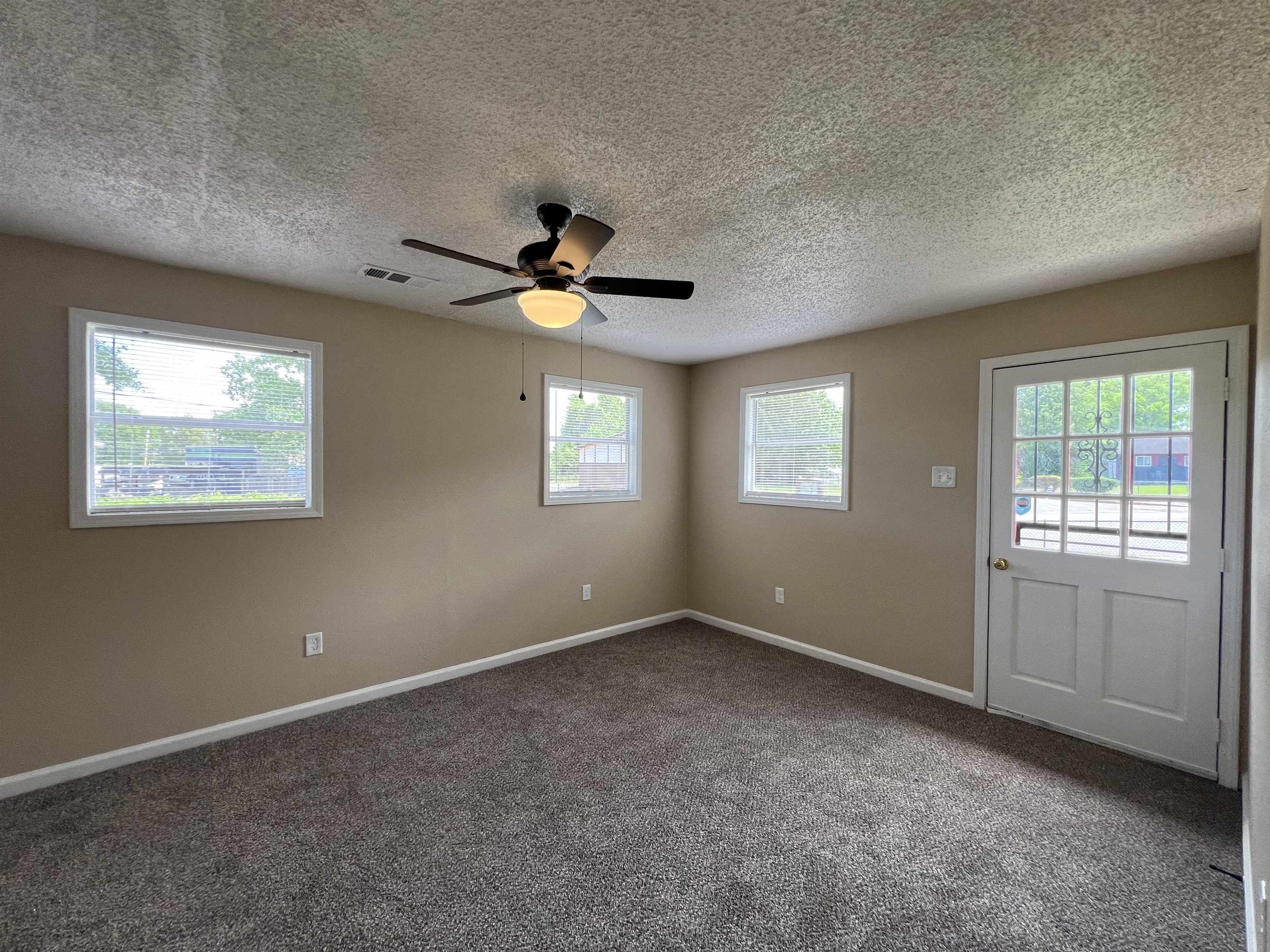 3437 Rochester Rd Property Photo 2