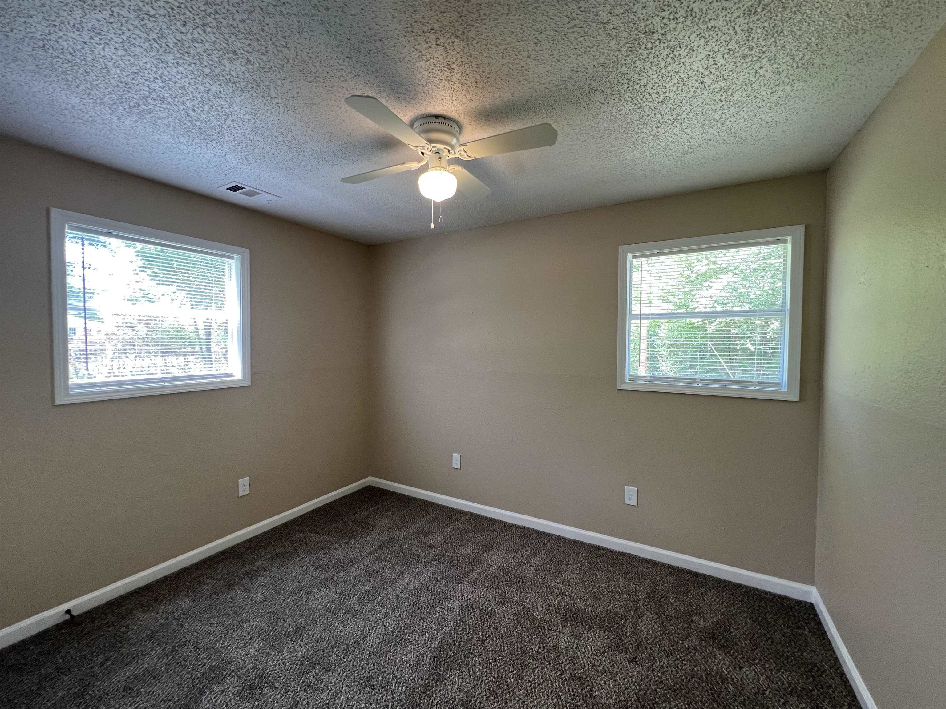 3437 Rochester Rd Property Photo 3