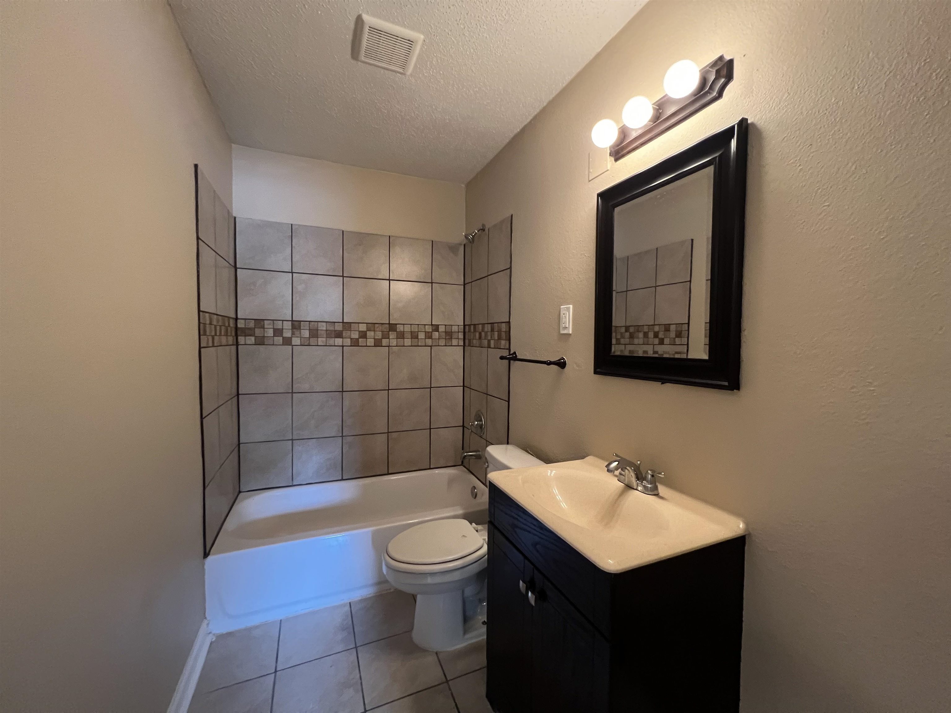 3437 Rochester Rd Property Photo 5
