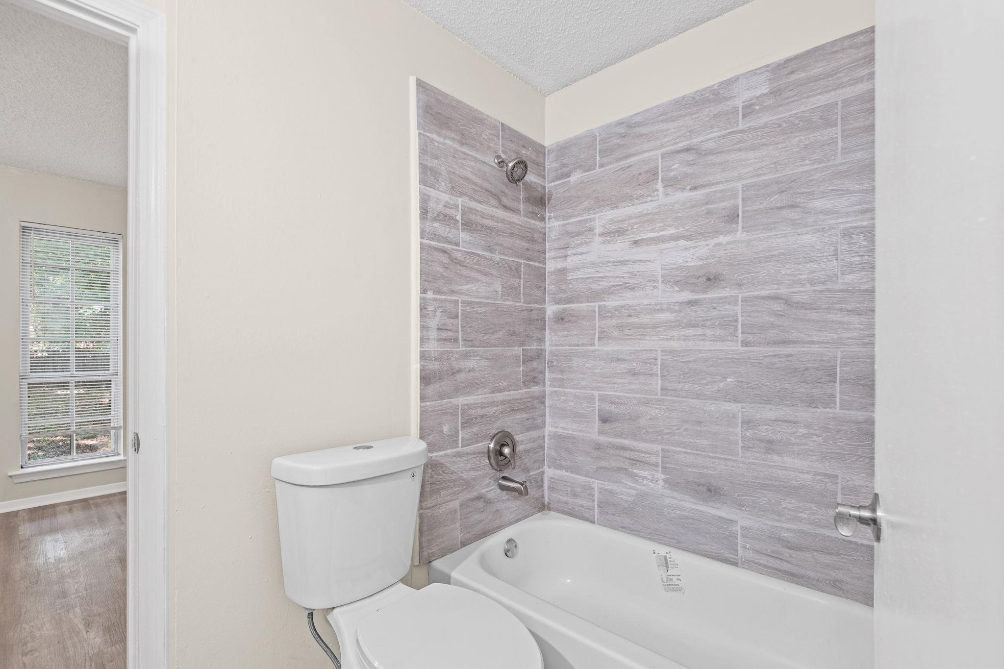 3887 Houghton Cv Property Photo 16