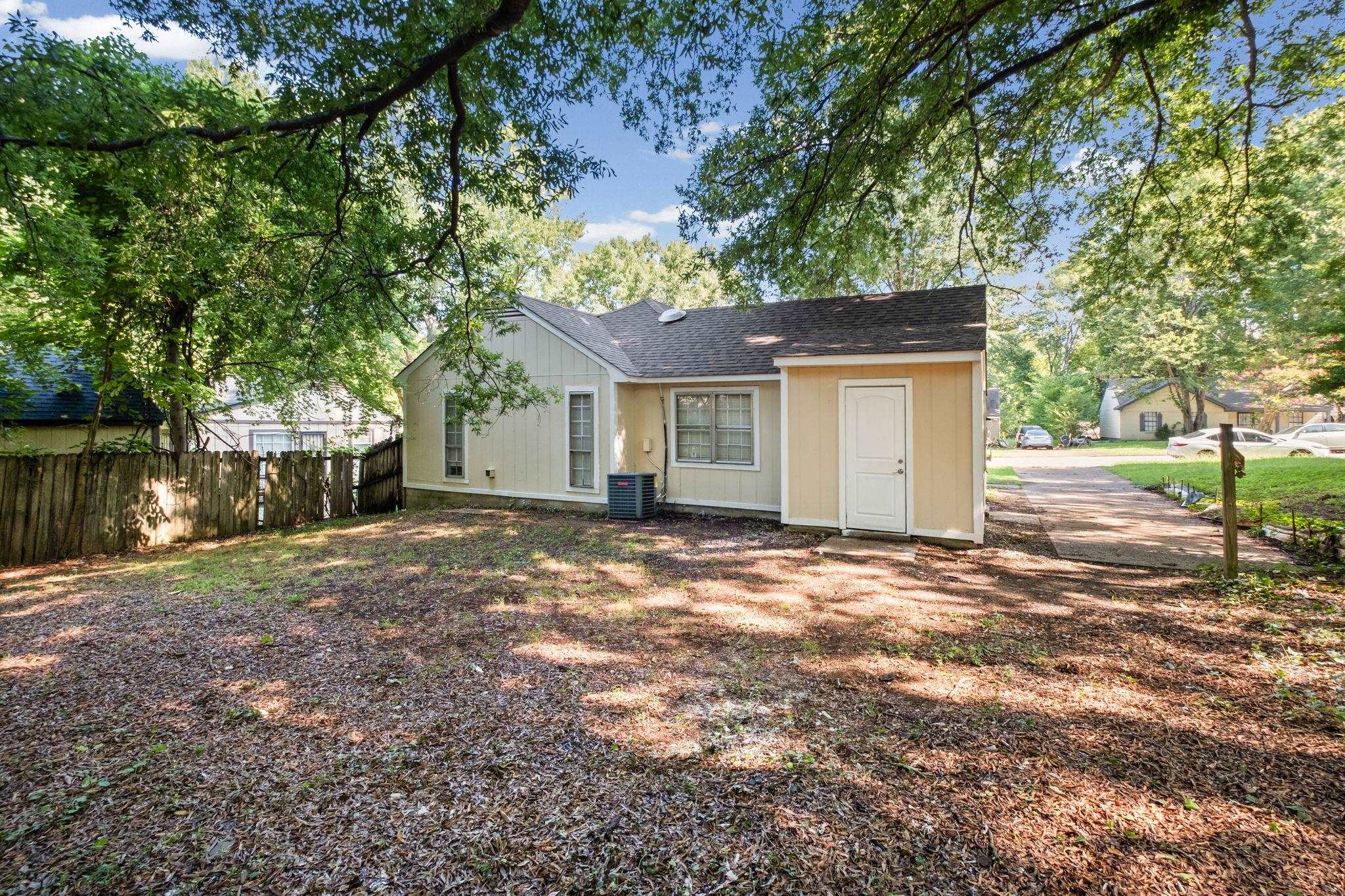 3887 Houghton Cv Property Photo 22