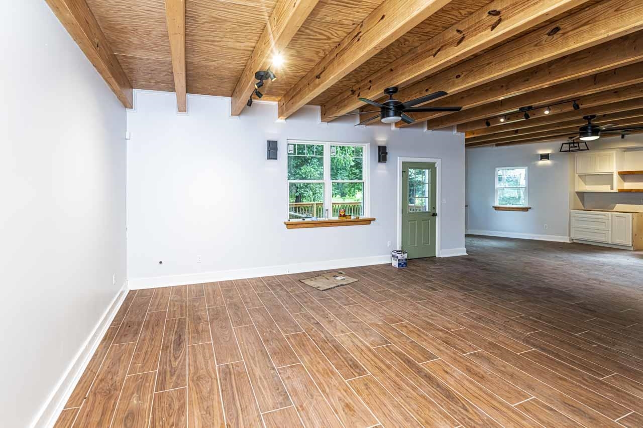 5 Cherry St Property Photo 7