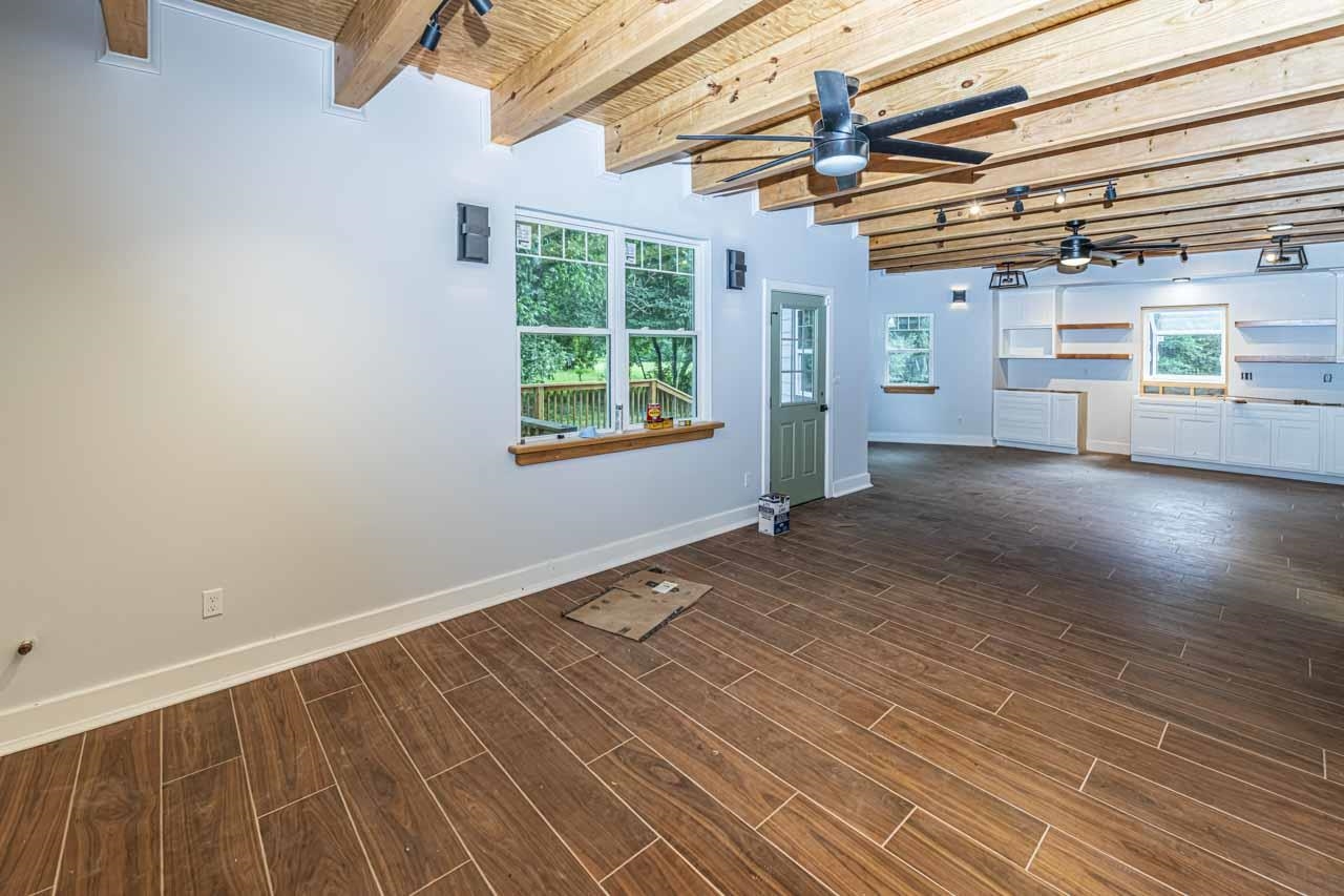 5 Cherry St Property Photo 8