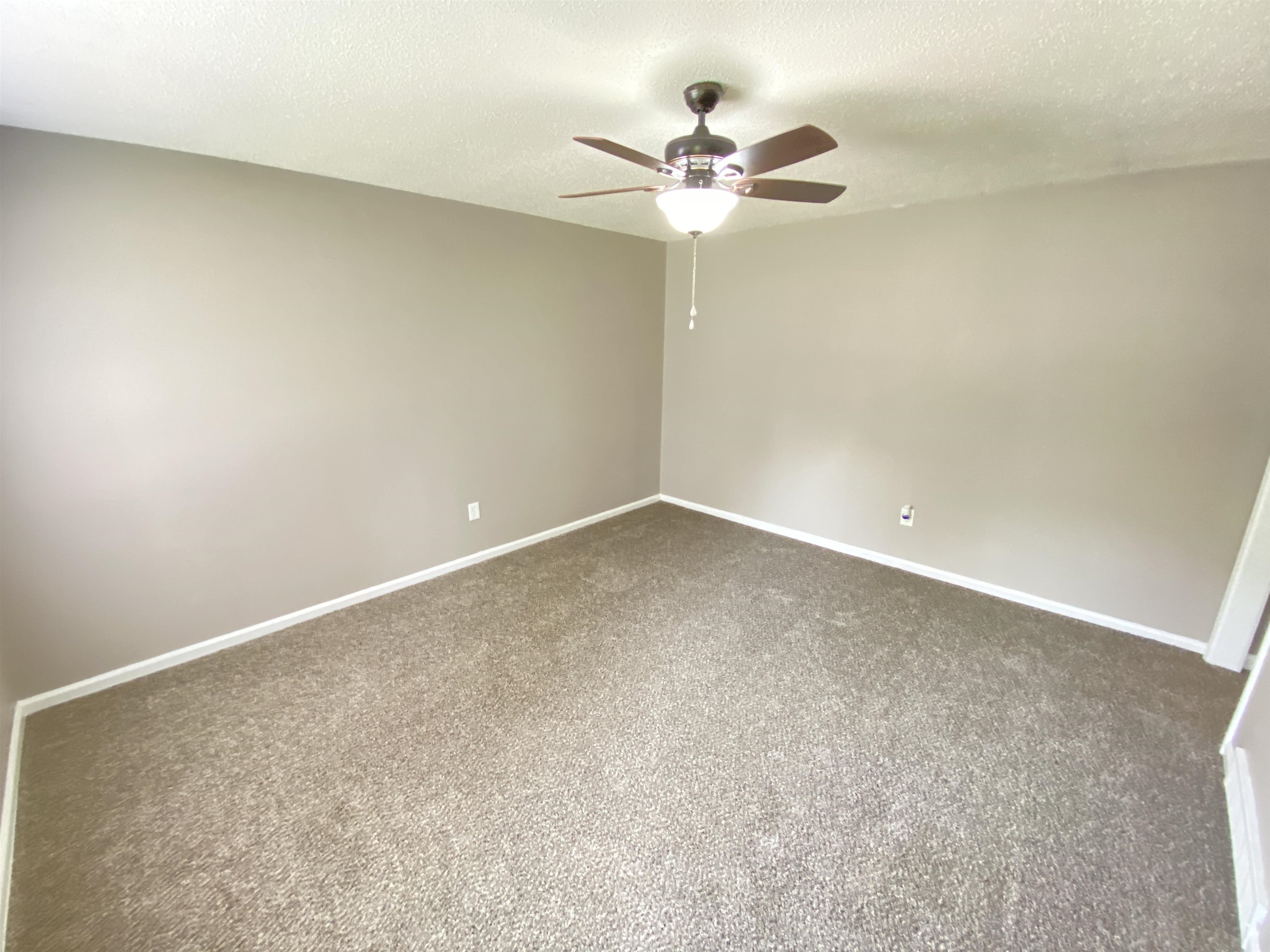 5162 Broken Oak Dr Property Photo 4