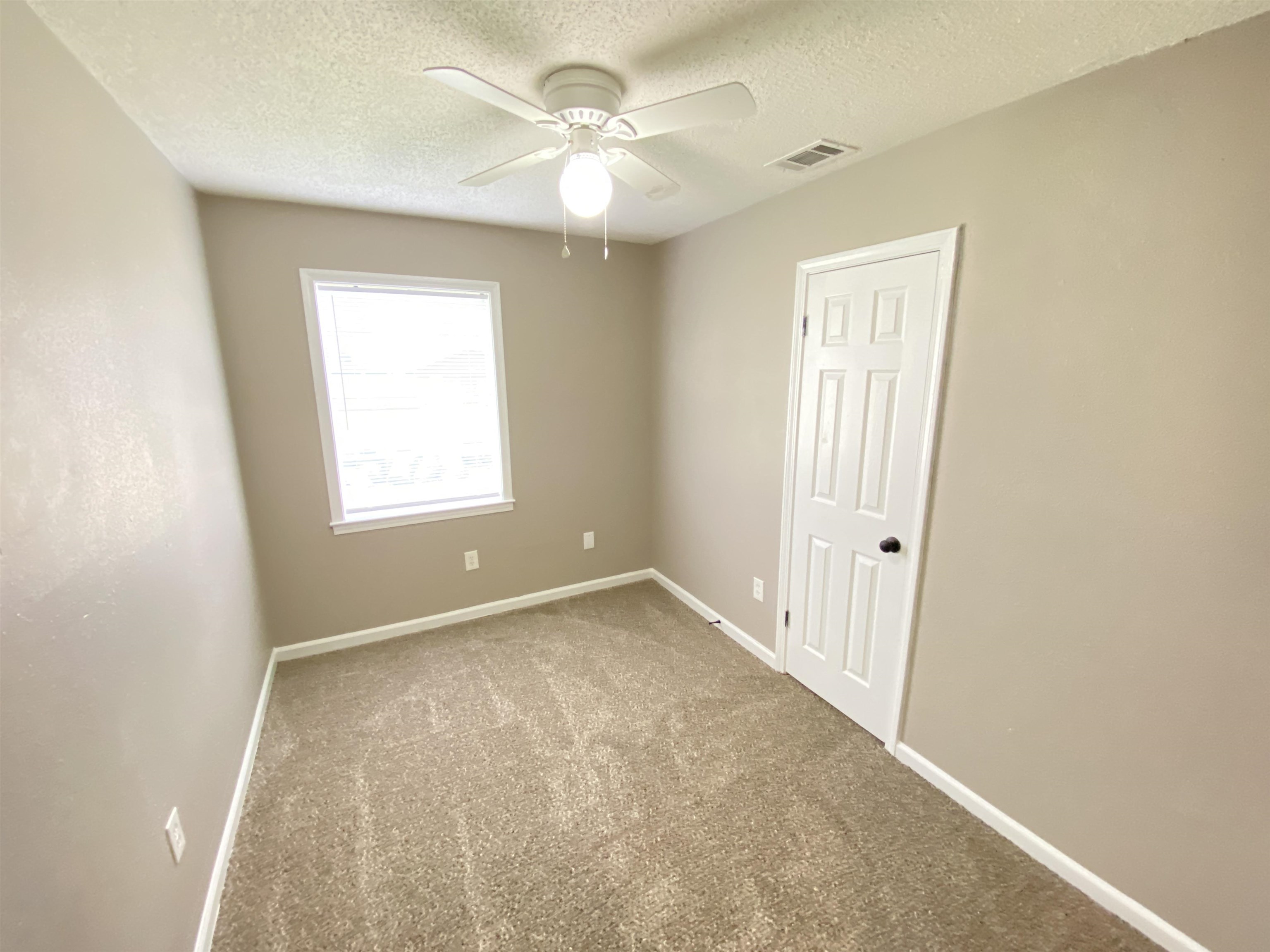 5162 Broken Oak Dr Property Photo 6