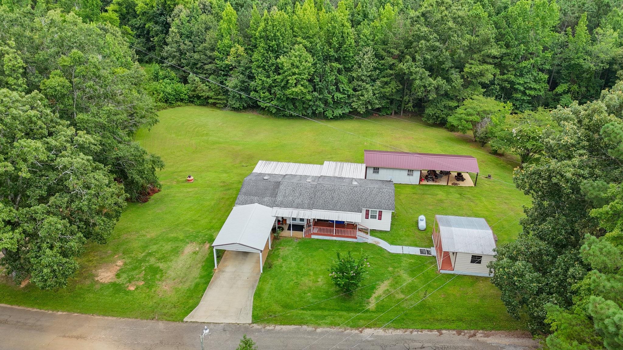 1679 Fulton Rd Property Photo 3
