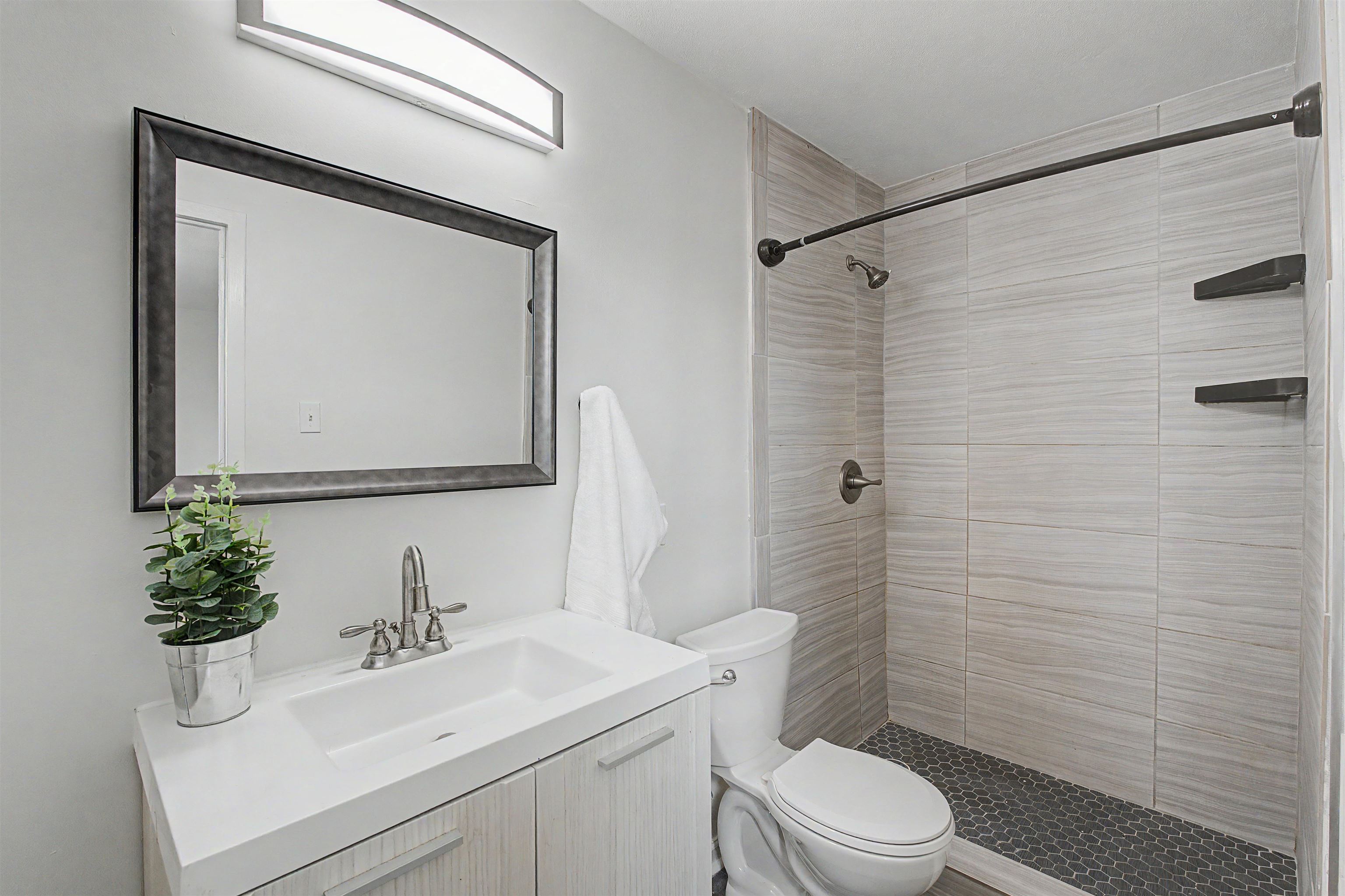 2277 Union Ave 412 Property Photo 15