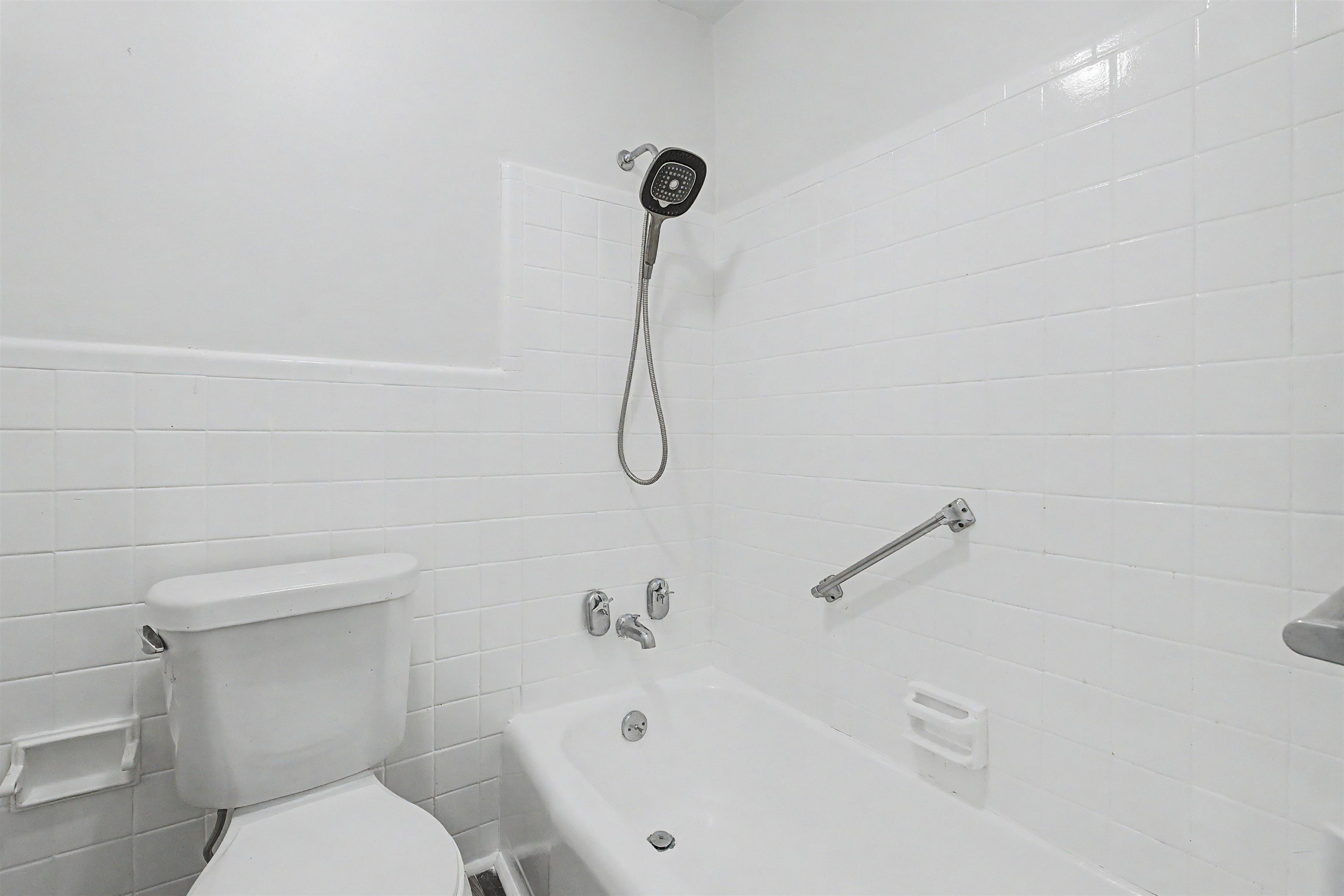 2277 Union Ave 412 Property Photo 18