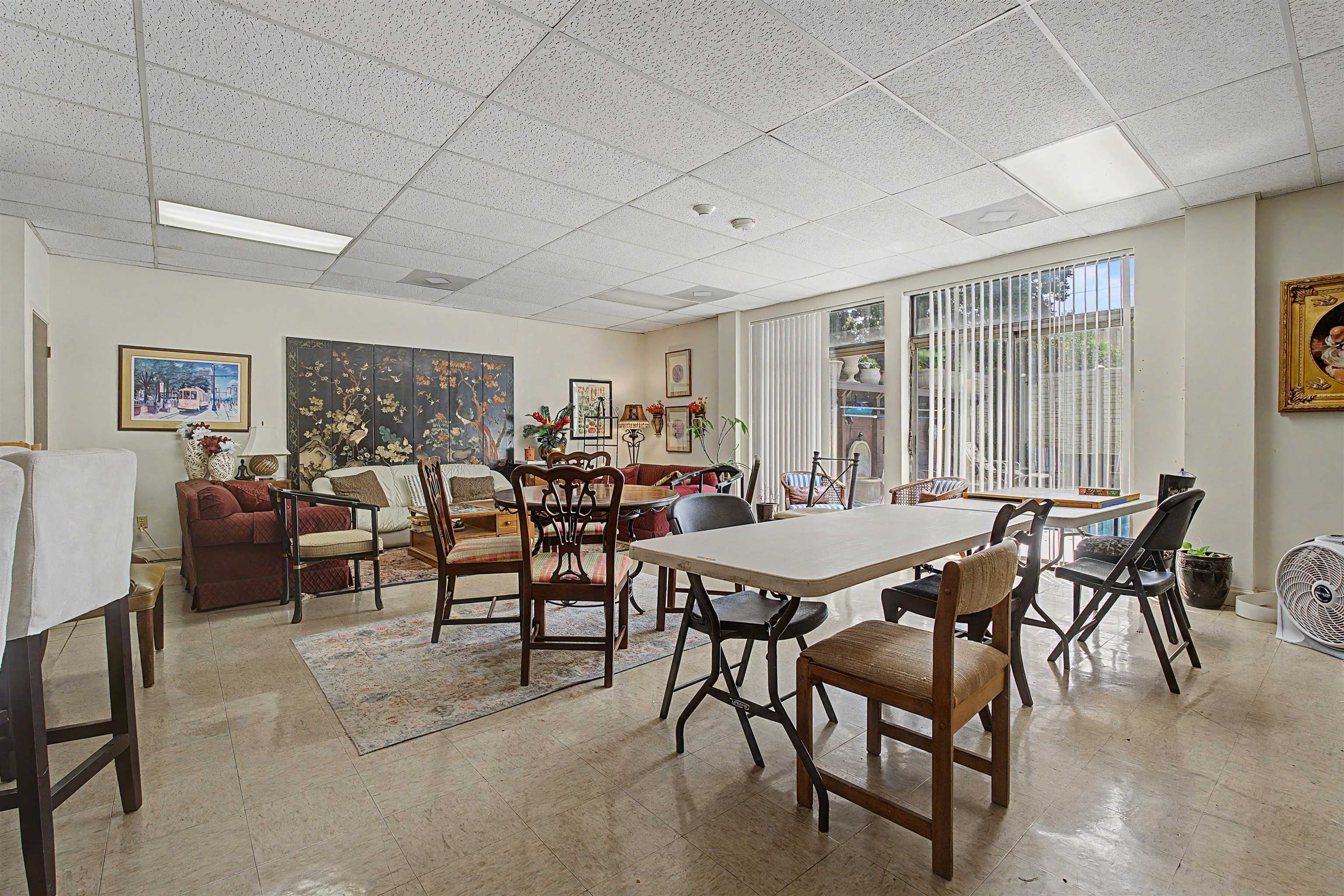 2277 Union Ave 412 Property Photo 27