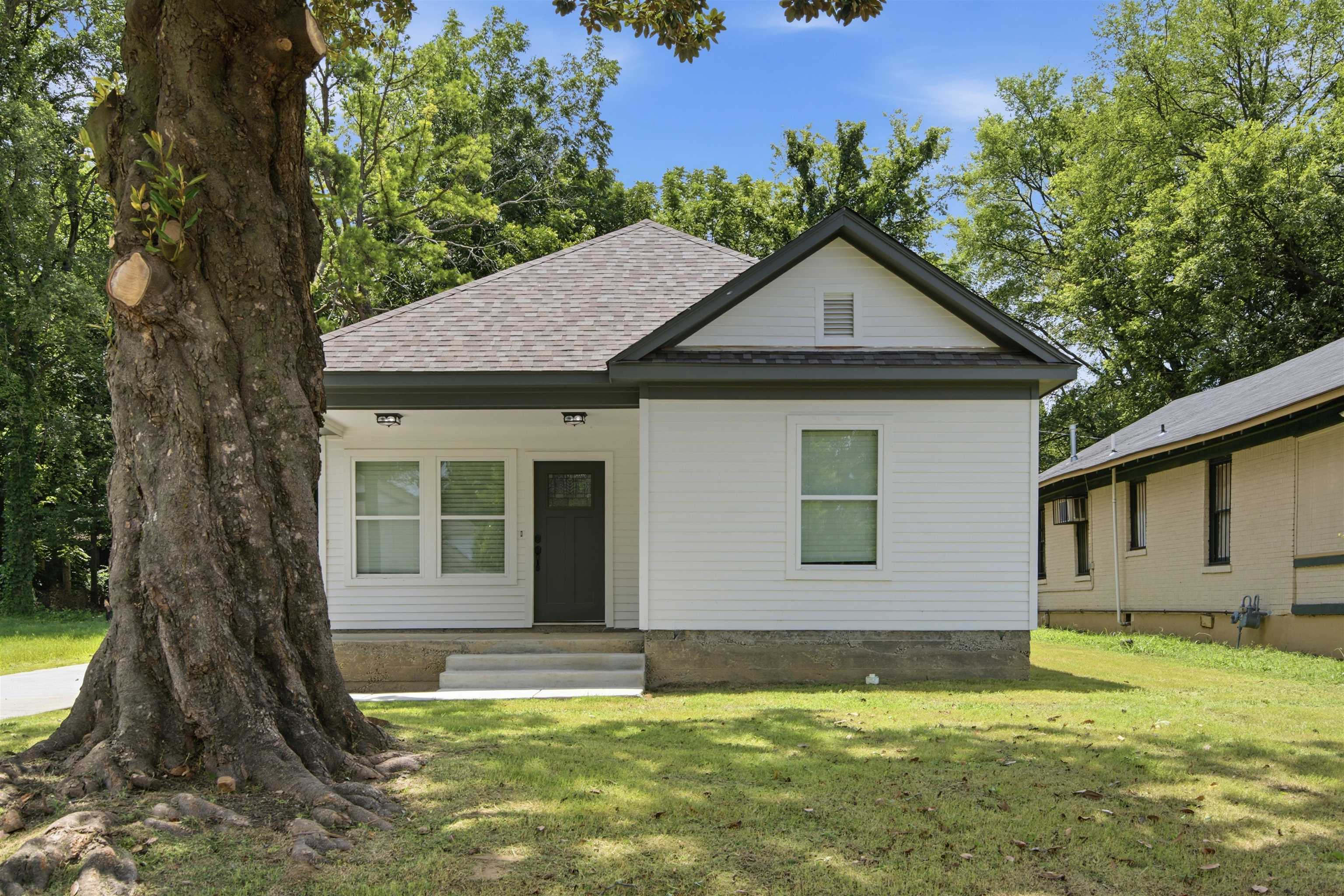 1211 Snowden Ave Property Photo 3