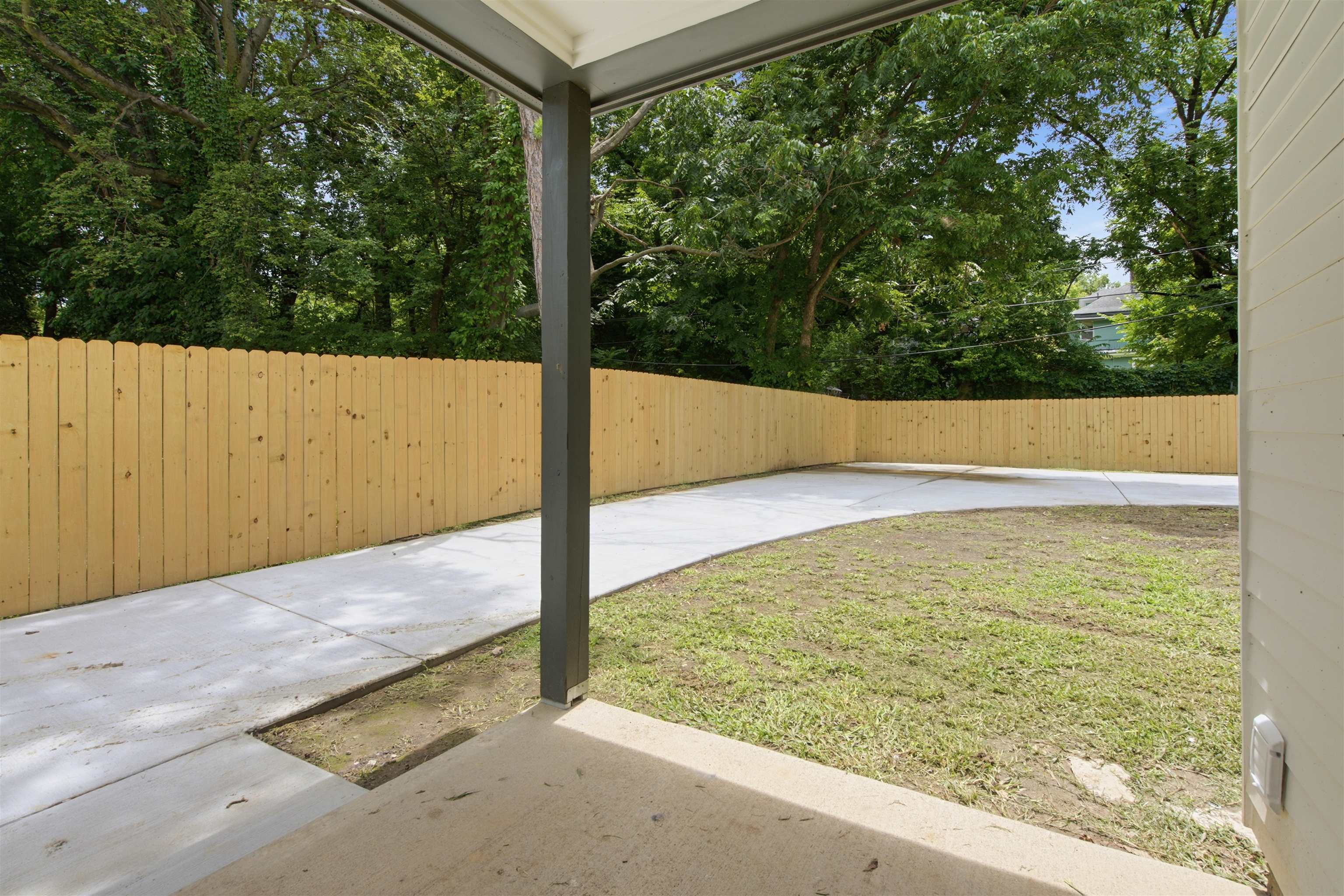 1211 Snowden Ave Property Photo 33