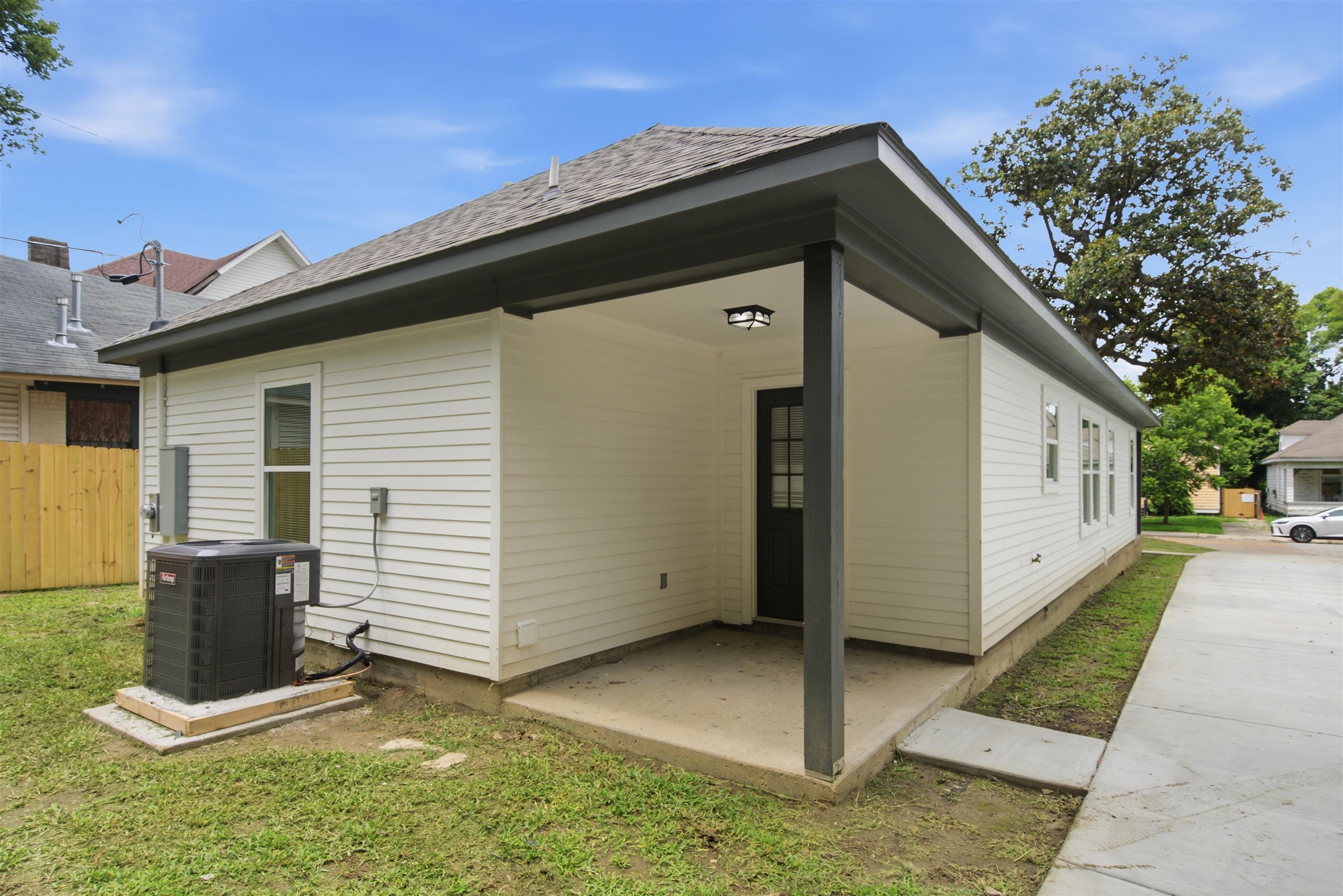 1211 Snowden Ave Property Photo 36