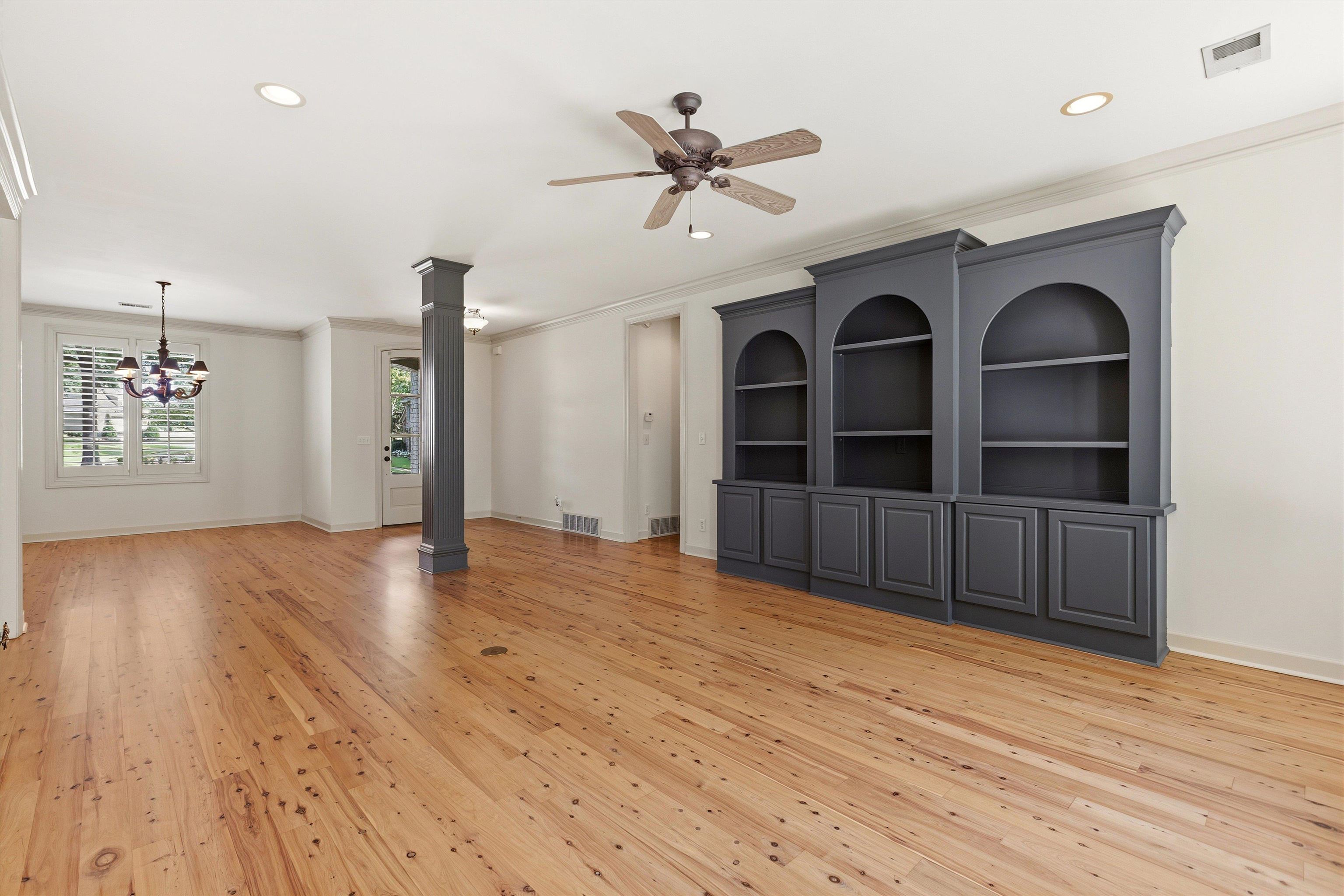 10211 Statfield Dr Property Photo 12
